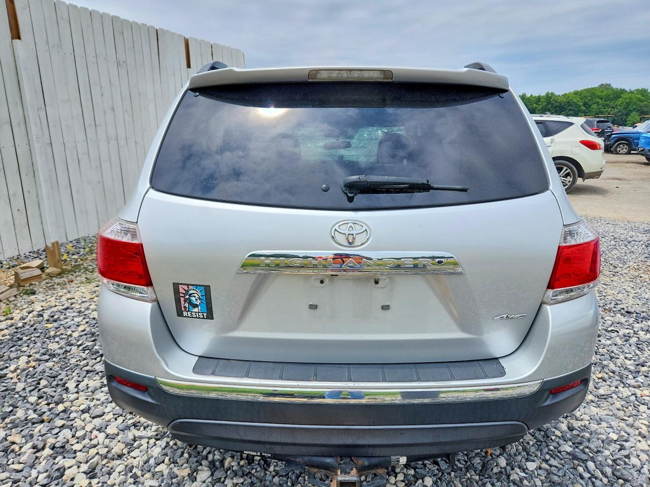 2013 Toyota Highlander Se Silver vin: 5TDBK3EH9DS184053
