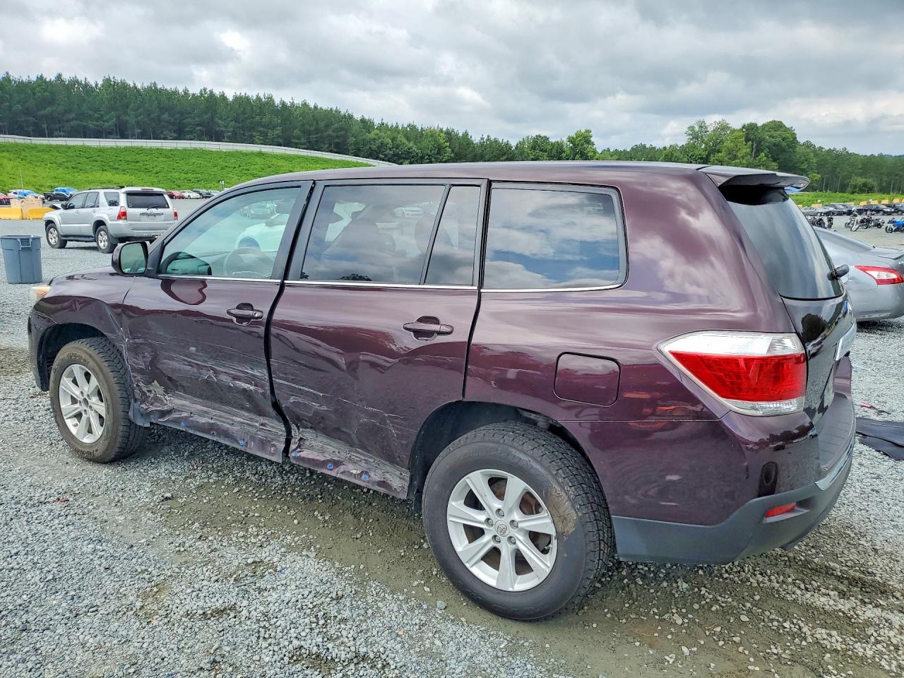 2013 Toyota Highlander Base Maroon vin: 5TDBK3EH9DS189818