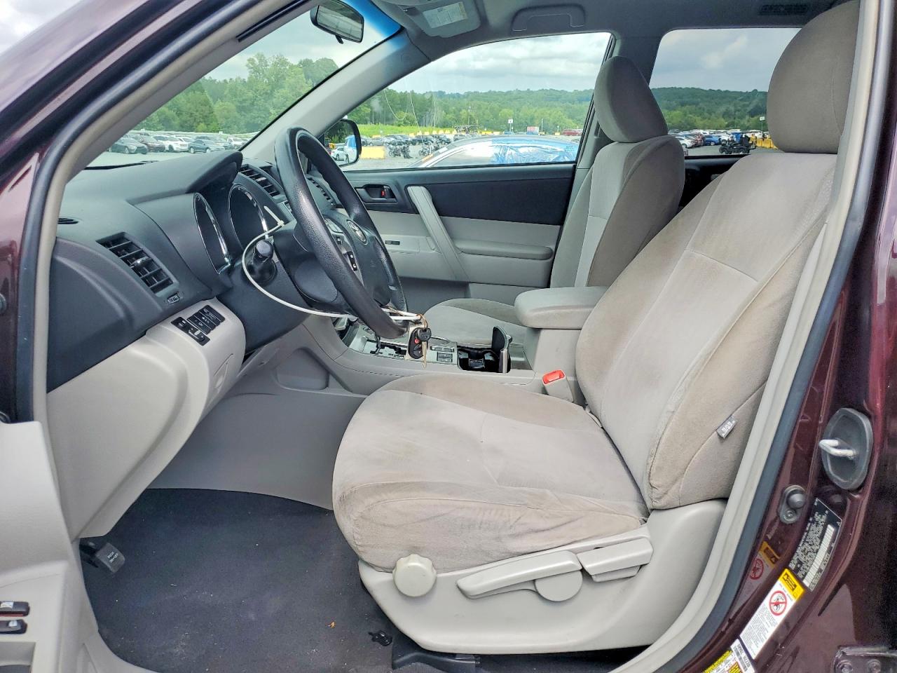 2013 Toyota Highlander Base Maroon vin: 5TDBK3EH9DS189818