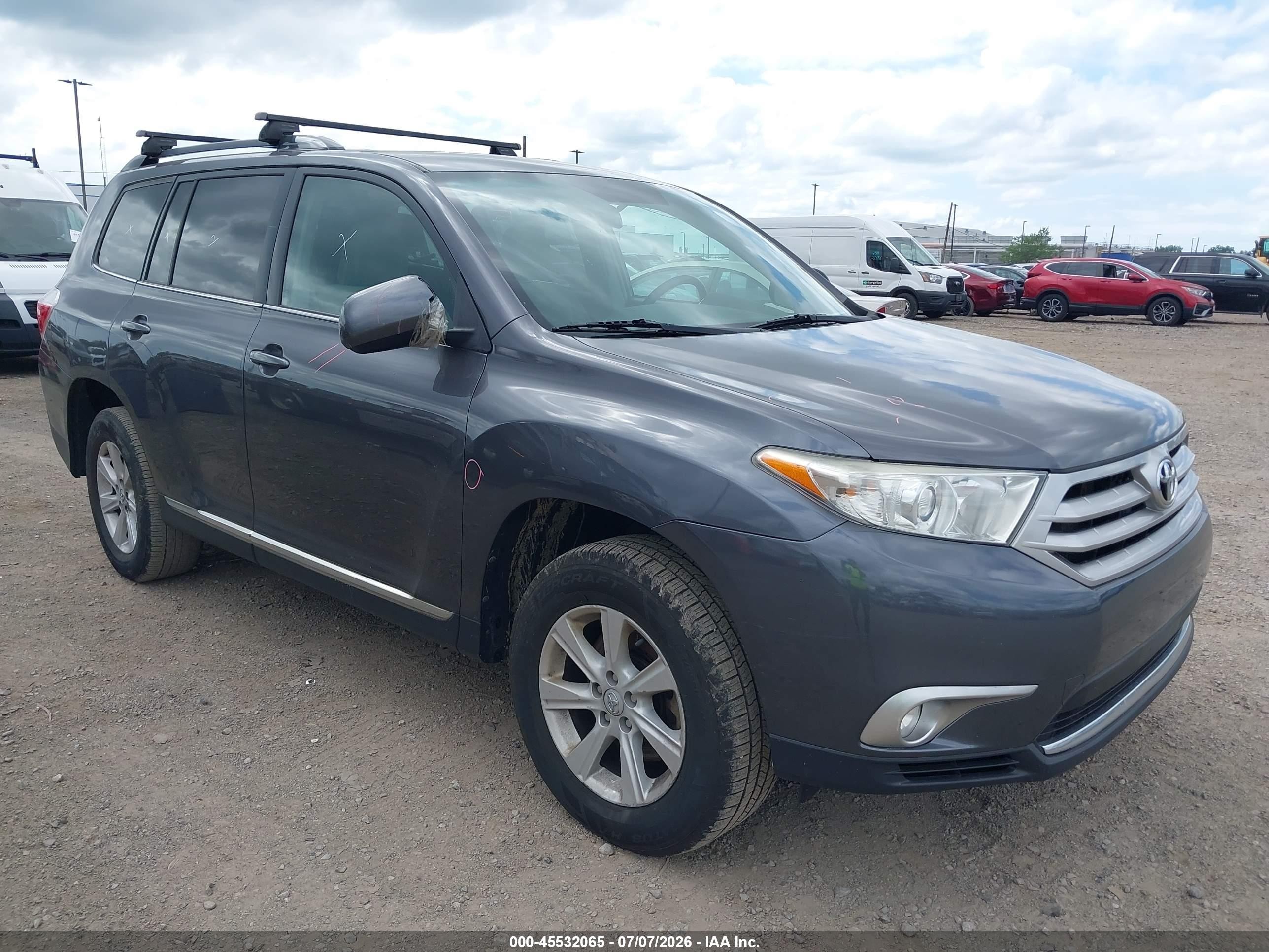 2013 Toyota Highlander Base Plus V6 Gray vin: 5TDBK3EH9DS223854