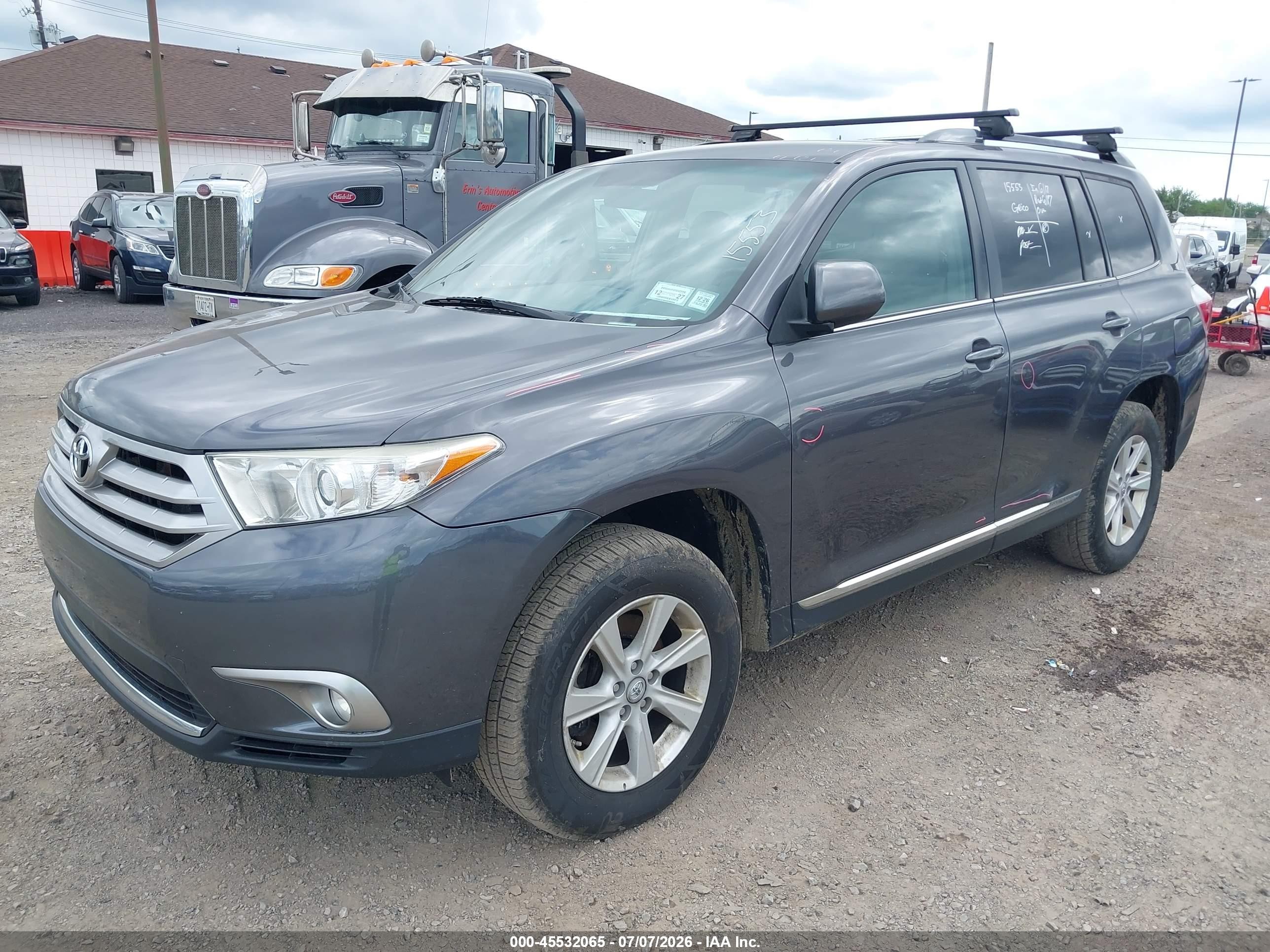 2013 Toyota Highlander Base Plus V6 Серый vin: 5TDBK3EH9DS223854