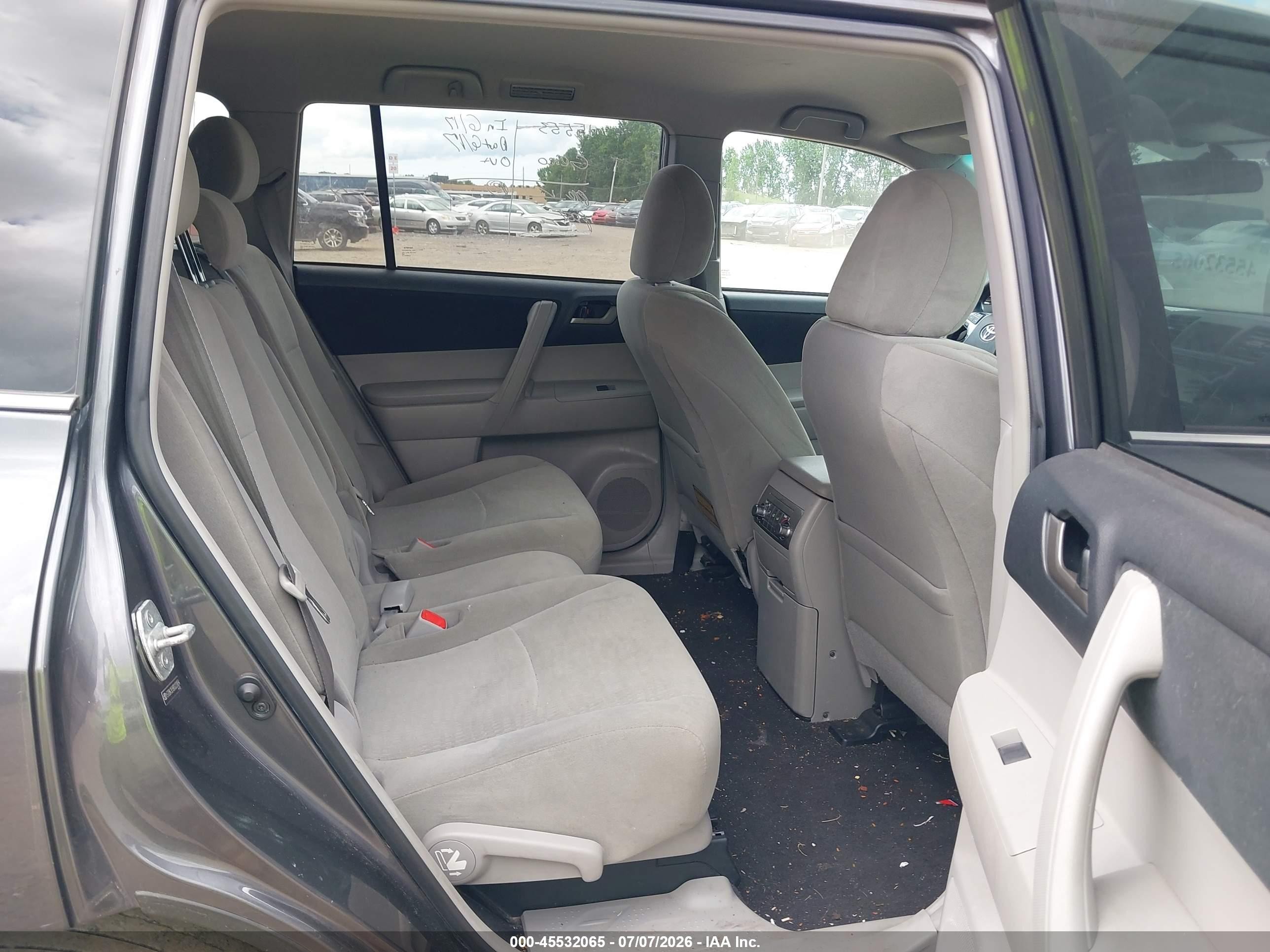 2013 Toyota Highlander Base Plus V6 Серый vin: 5TDBK3EH9DS223854