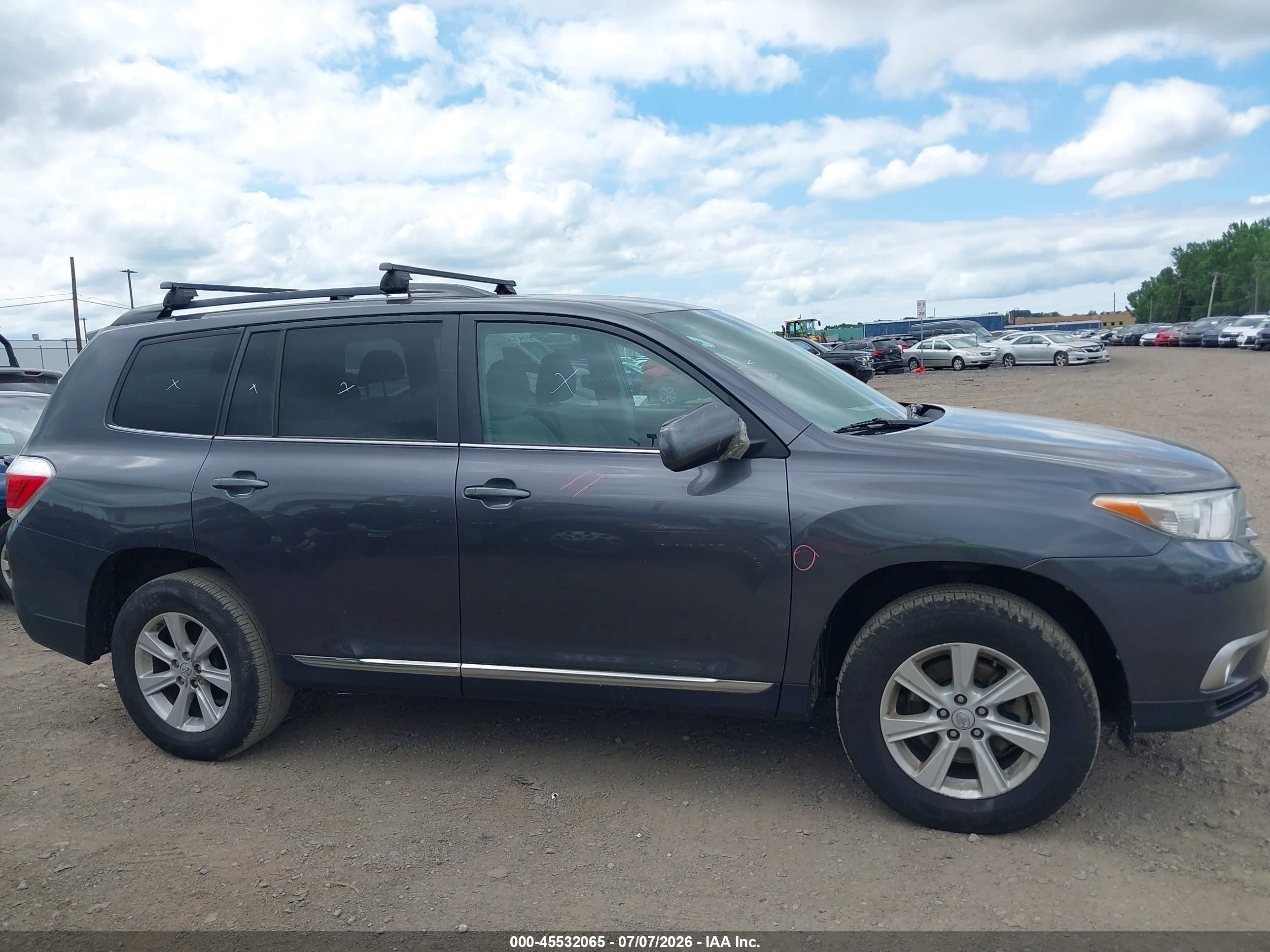 2013 Toyota Highlander Base Plus V6 Серый vin: 5TDBK3EH9DS223854