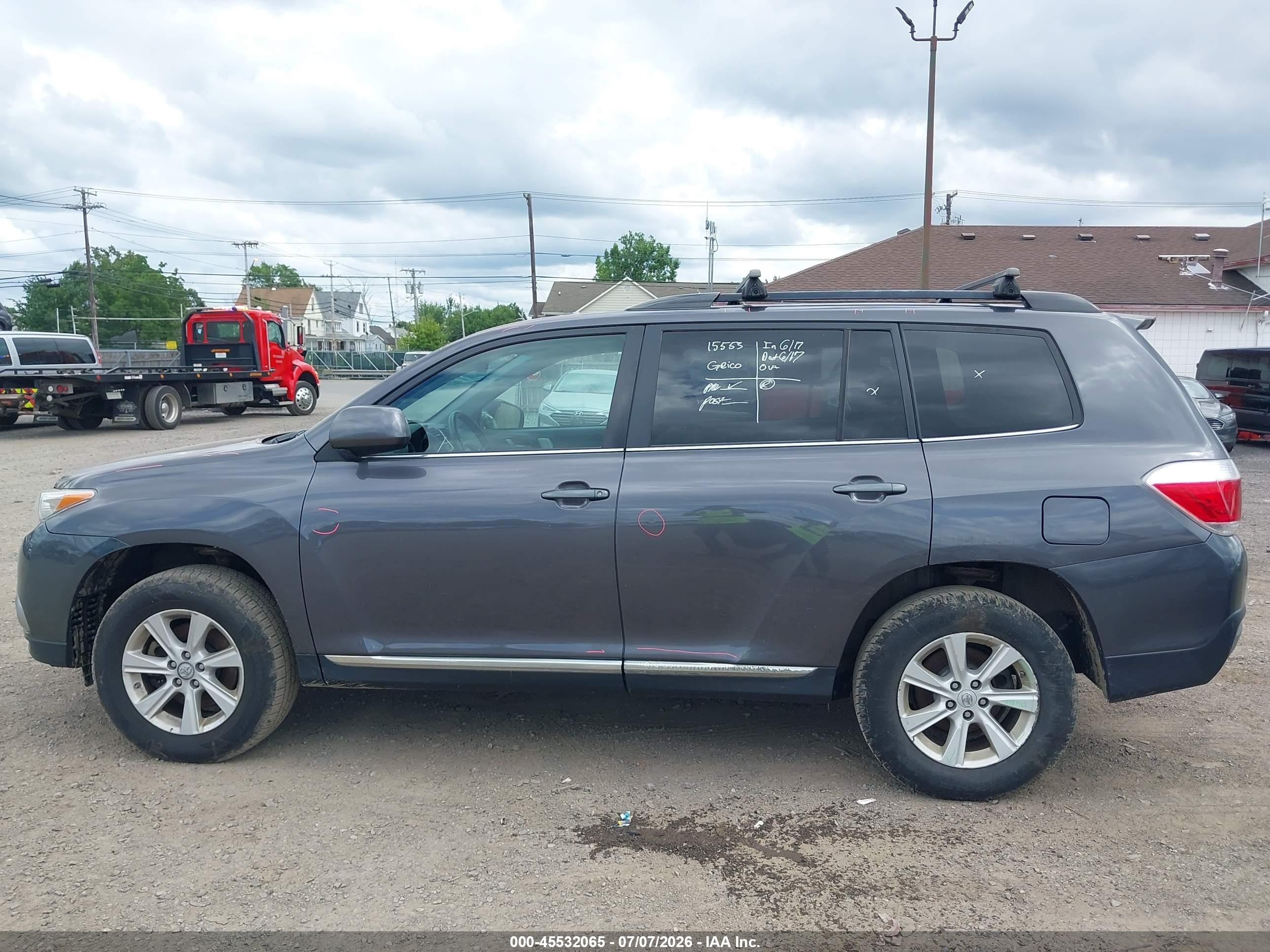 2013 Toyota Highlander Base Plus V6 Серый vin: 5TDBK3EH9DS223854