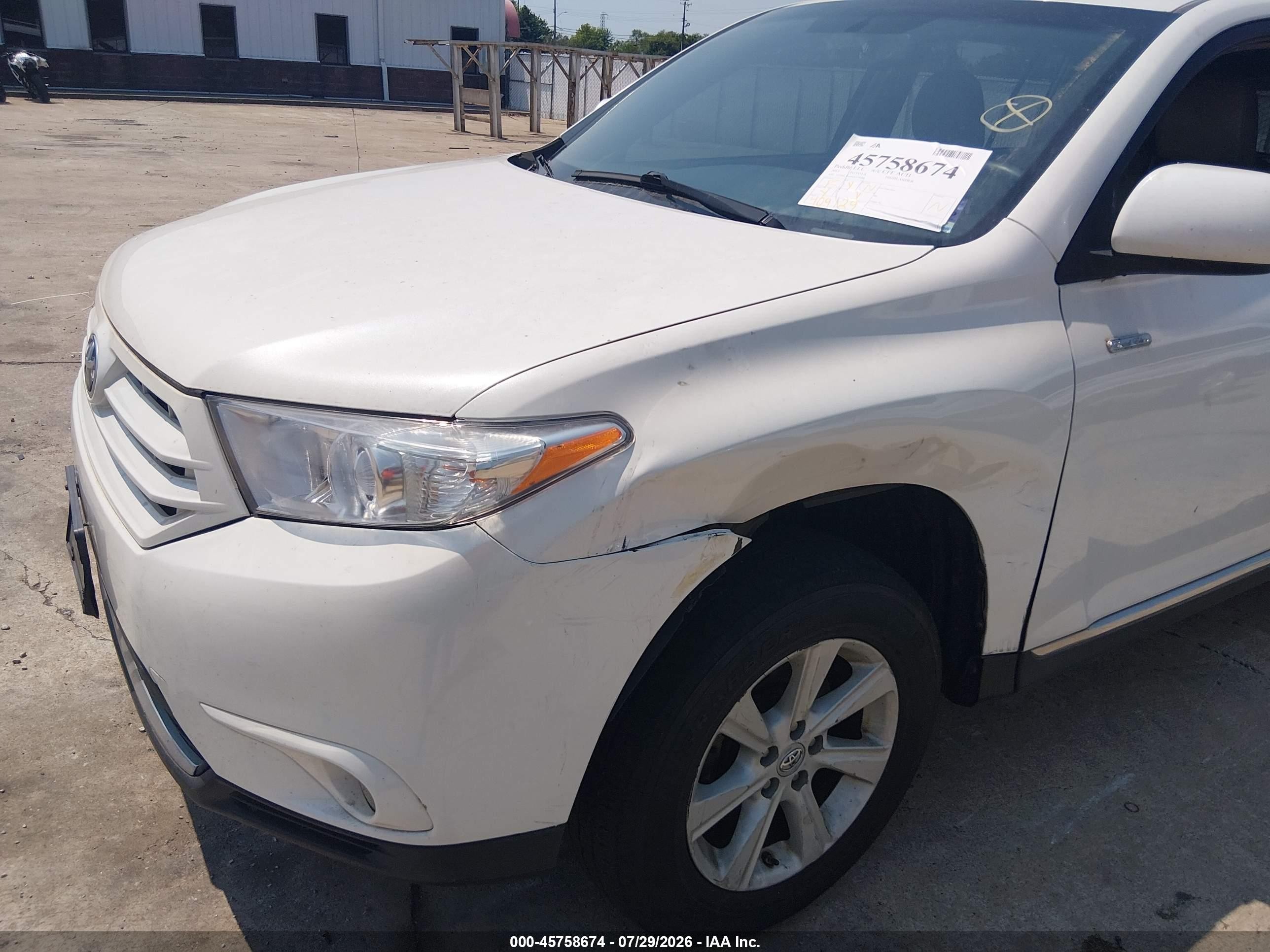 2013 Toyota Highlander Se V6 White vin: 5TDBK3EH9DS226088