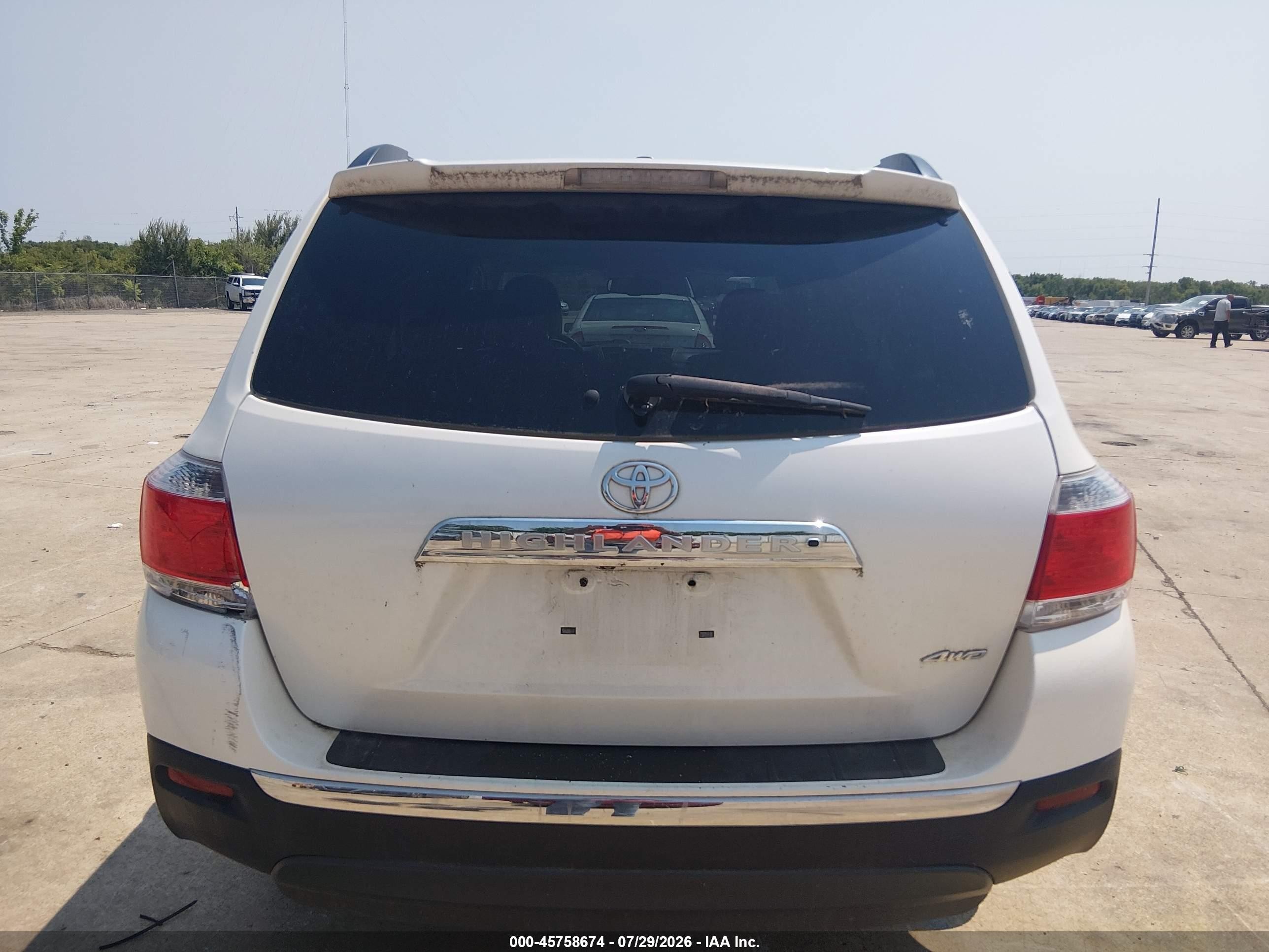2013 Toyota Highlander Se V6 White vin: 5TDBK3EH9DS226088