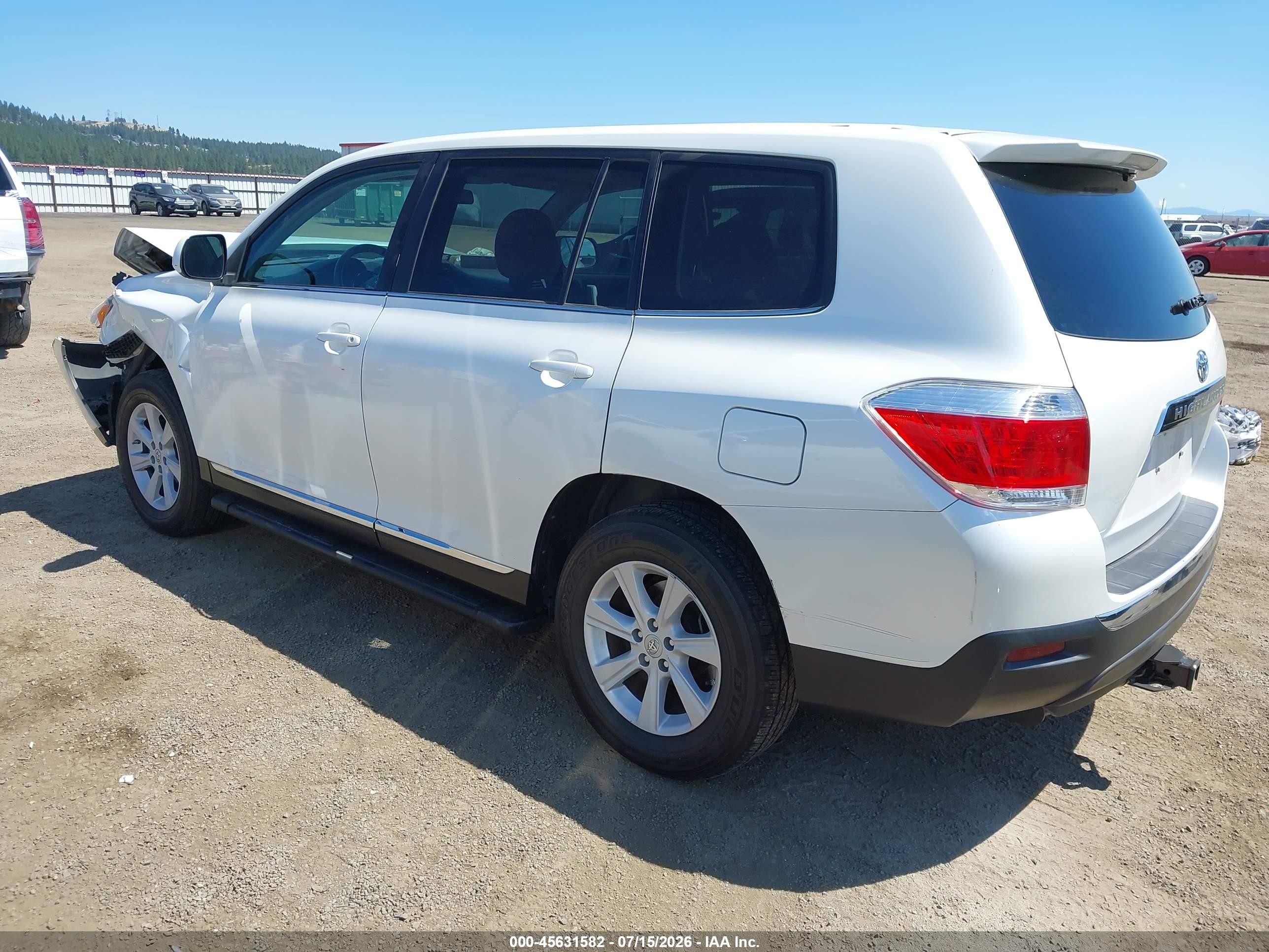 2013 Toyota Highlander Base V6 Silver vin: 5TDBK3EH9DS234109