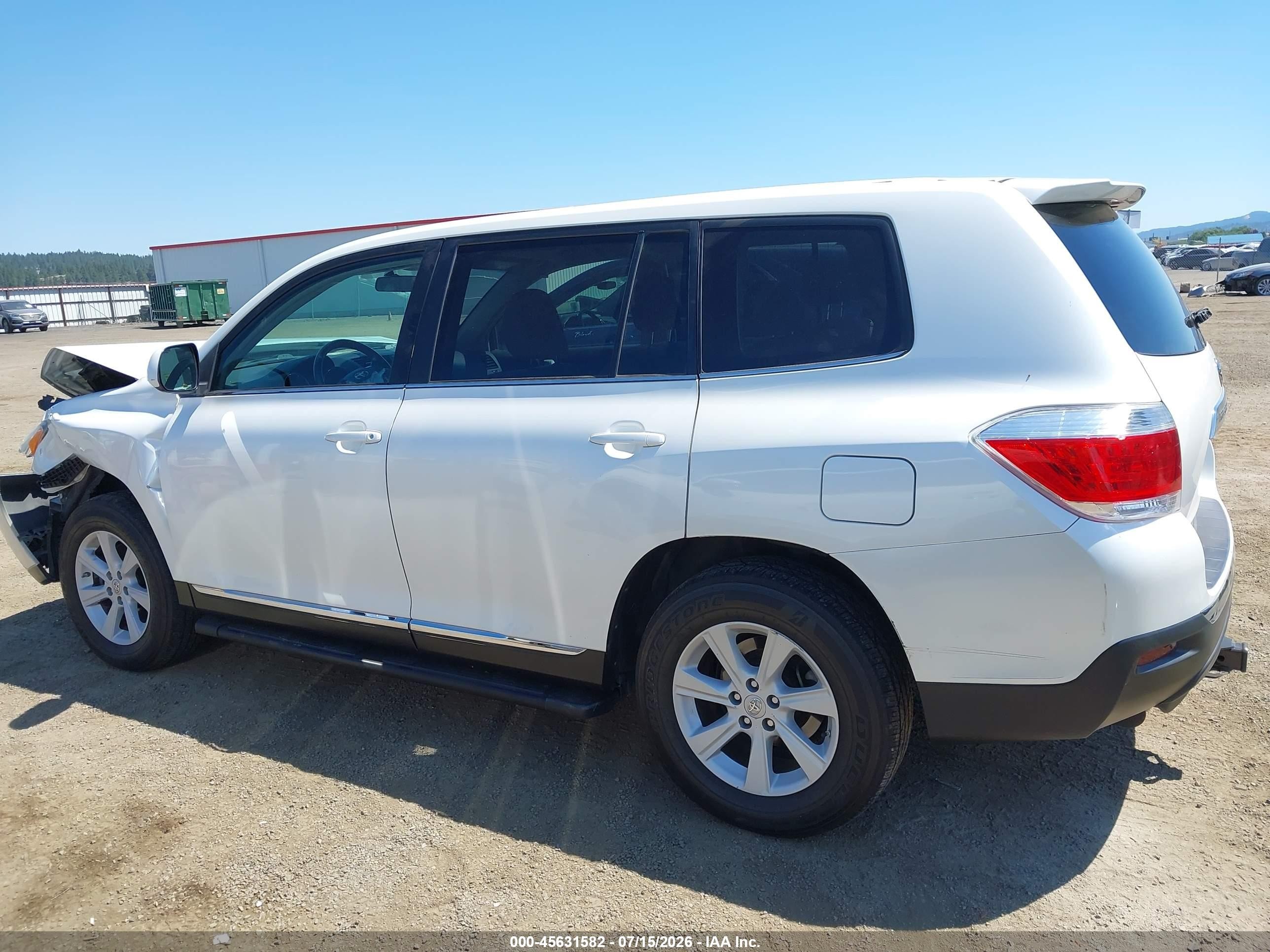 2013 Toyota Highlander Base V6 Silver vin: 5TDBK3EH9DS234109