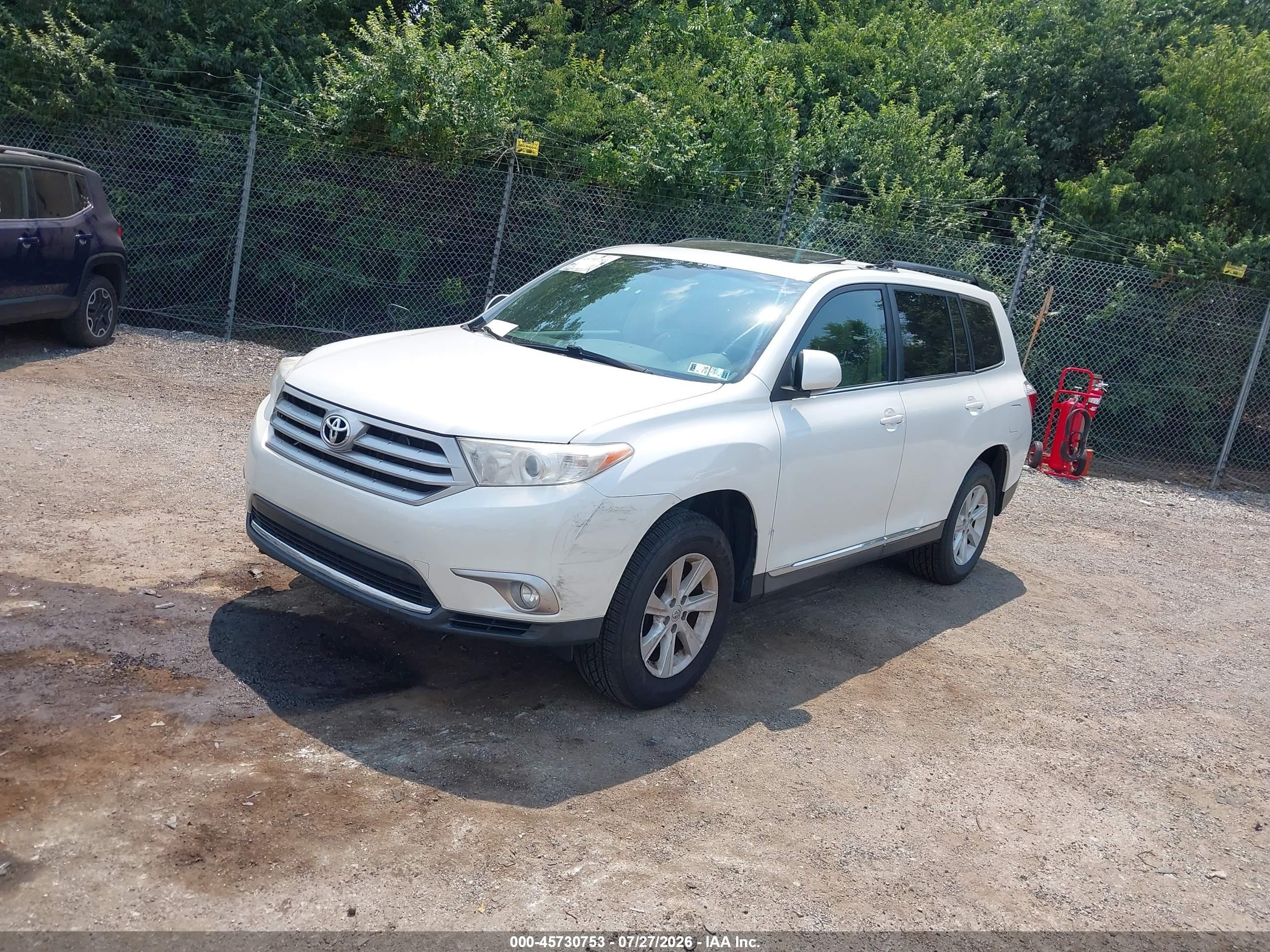 2013 Toyota Highlander Se V6 White vin: 5TDBK3EH9DS275548