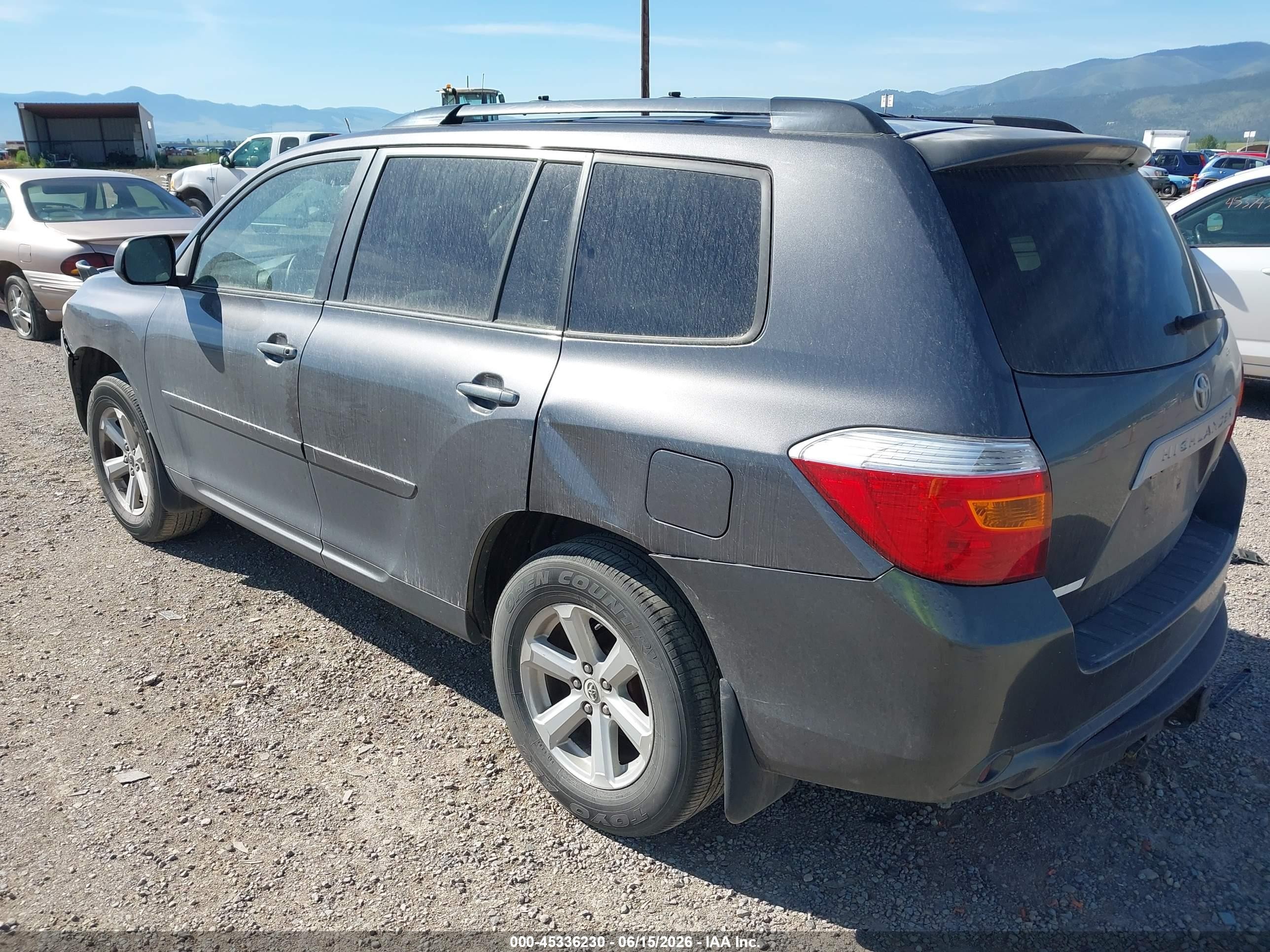 2010 Toyota Highlander Base V6 Gray vin: 5TDBK3EHXAS002534