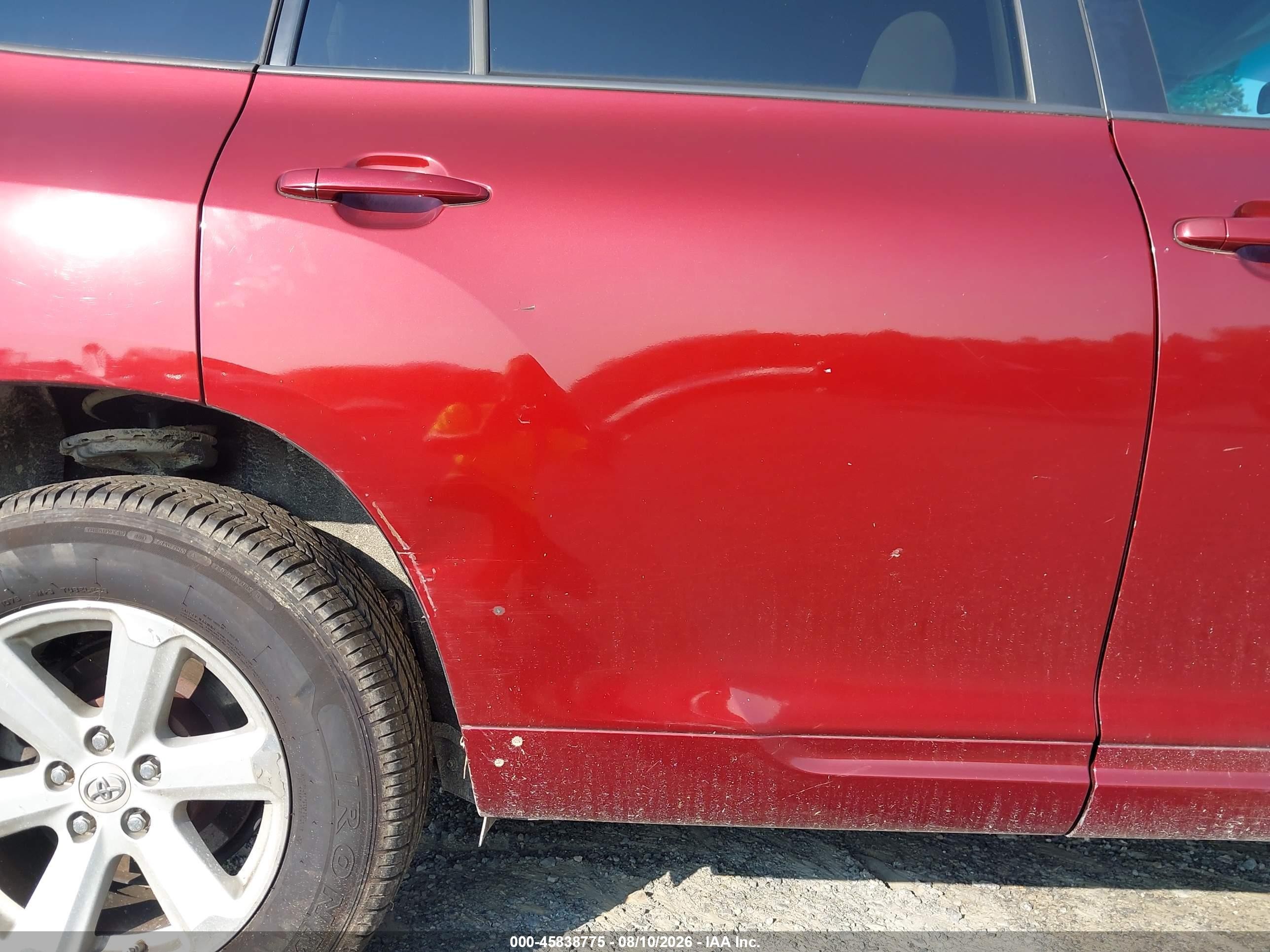 2010 Toyota Highlander Base V6 Красный vin: 5TDBK3EHXAS017227