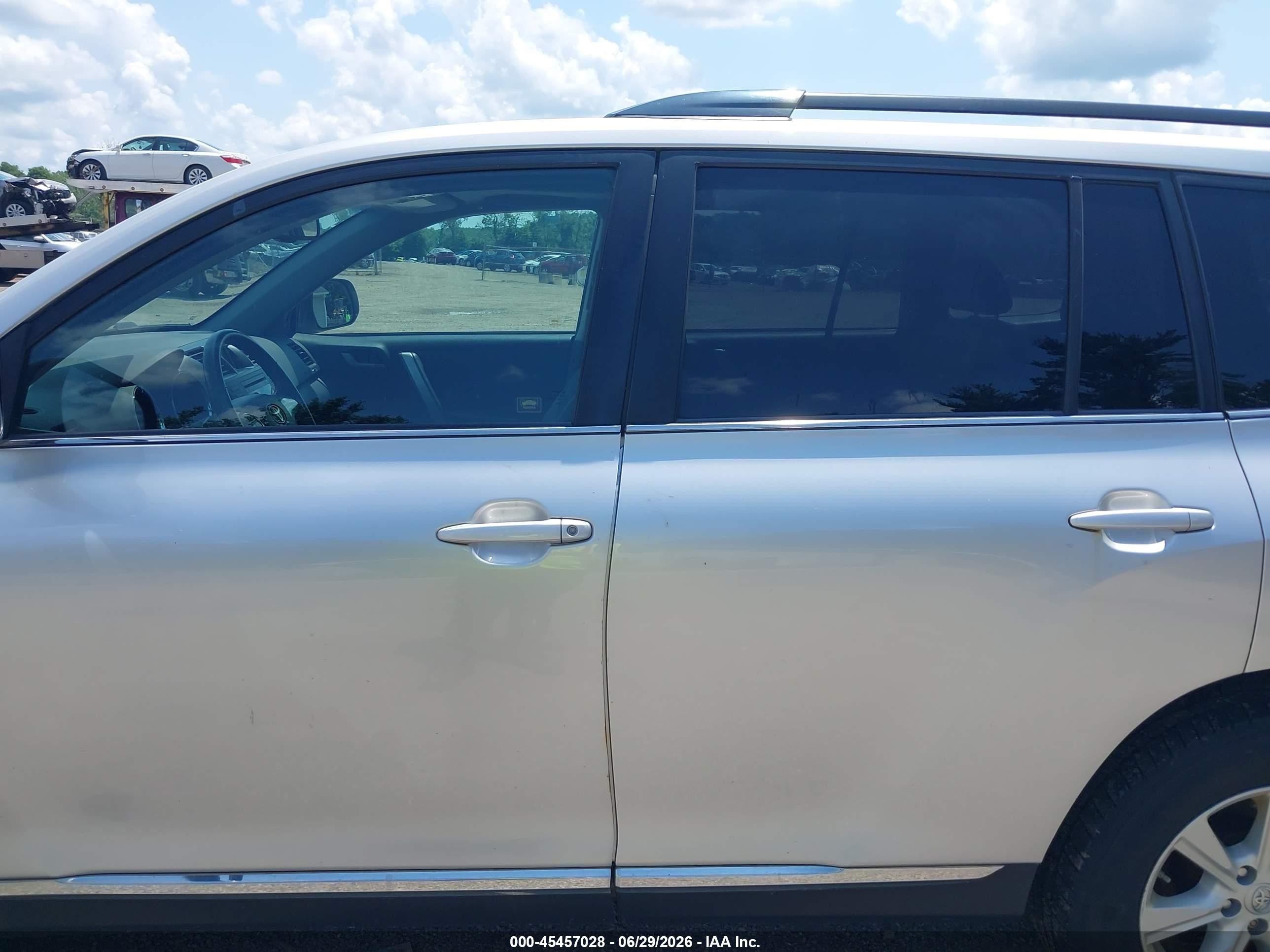 2011 Toyota Highlander Se V6 Silver vin: 5TDBK3EHXBS054960