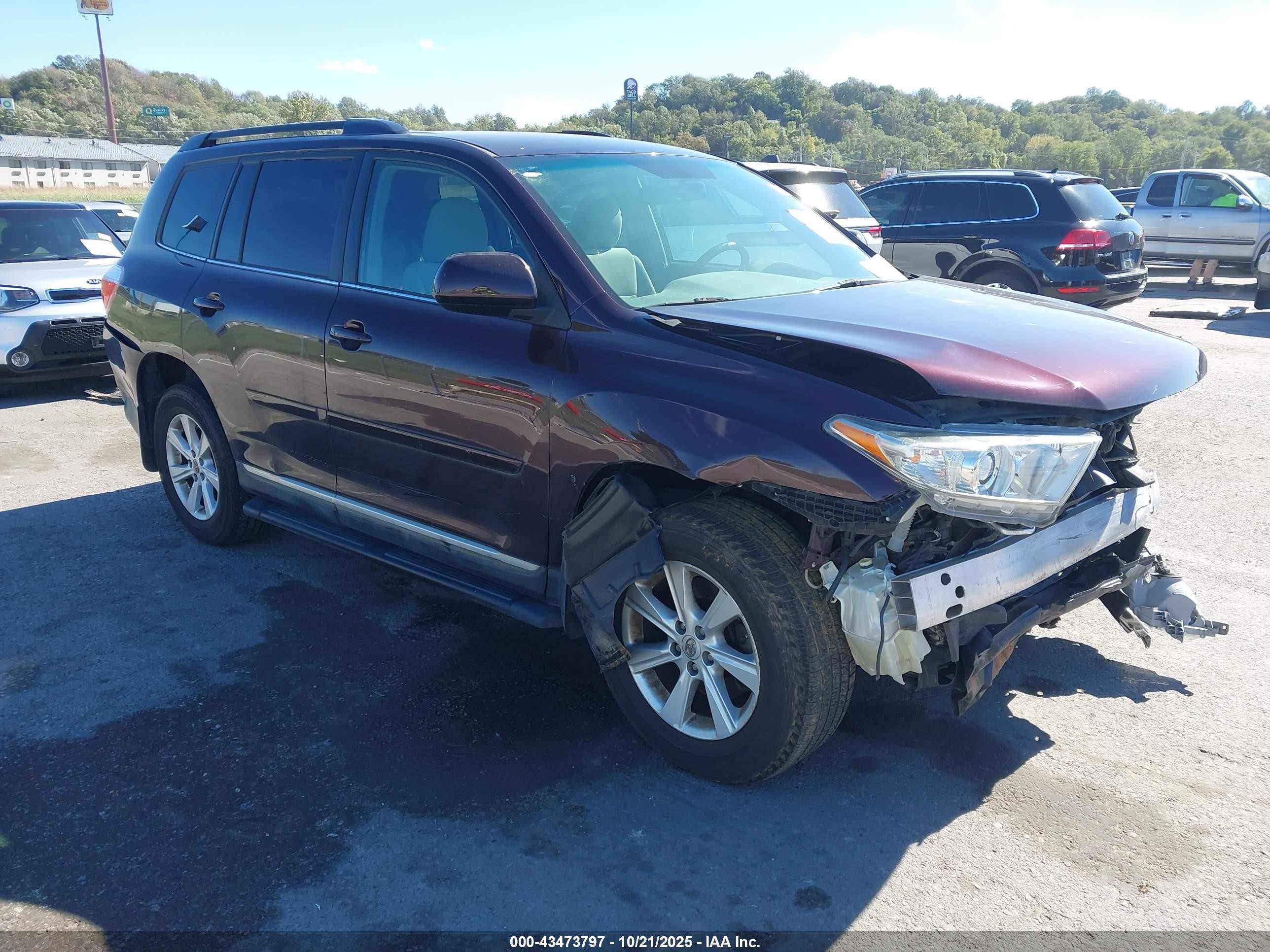 2011 Toyota Highlander Base V6 Maroon vin: 5TDBK3EHXBS067160