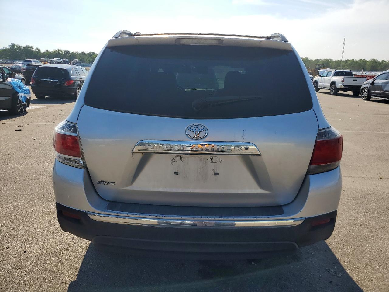 2011 Toyota Highlander Se Silver vin: 5TDBK3EHXBS069376