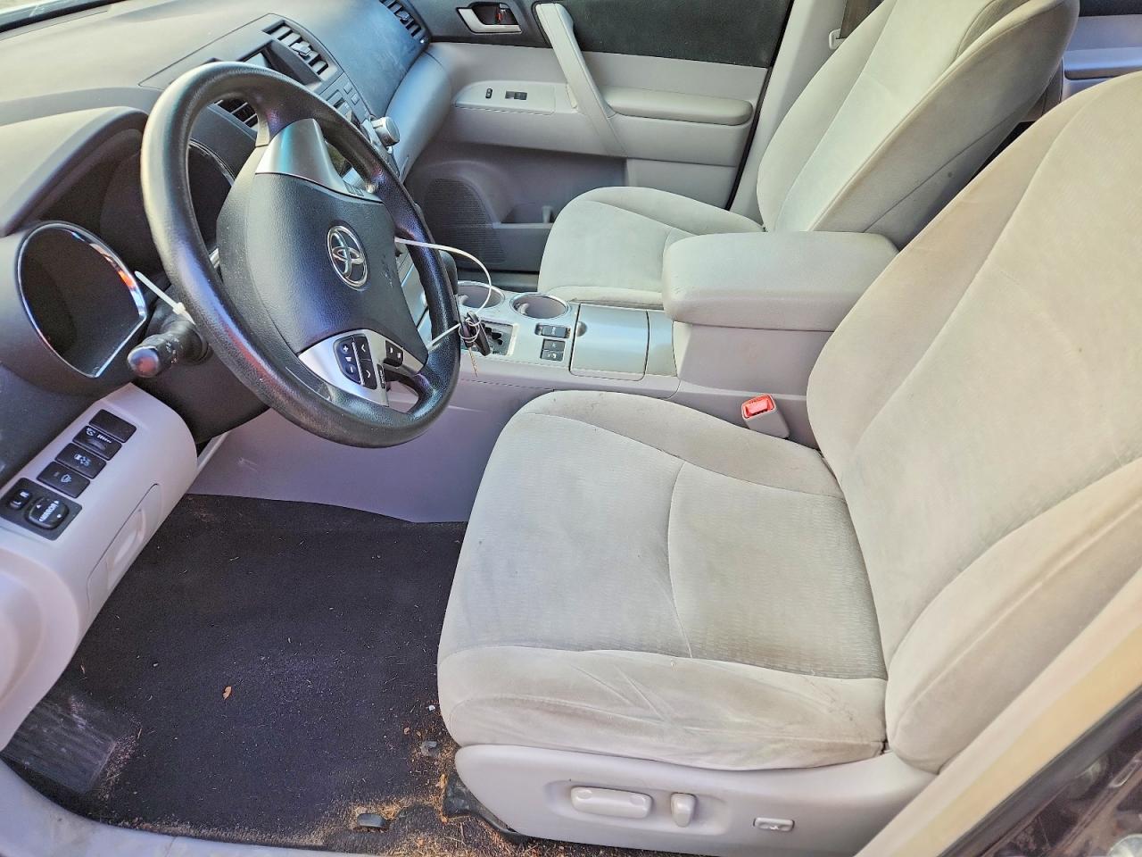 2011 Toyota Highlander Base Gray vin: 5TDBK3EHXBS082130