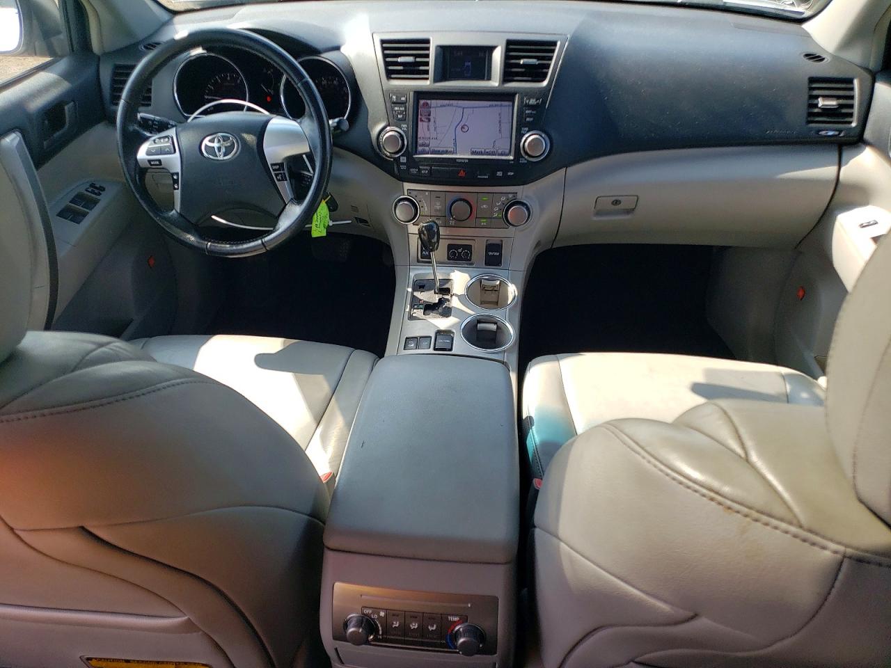 2012 Toyota Highlander Se Silver vin: 5TDBK3EHXCS107691