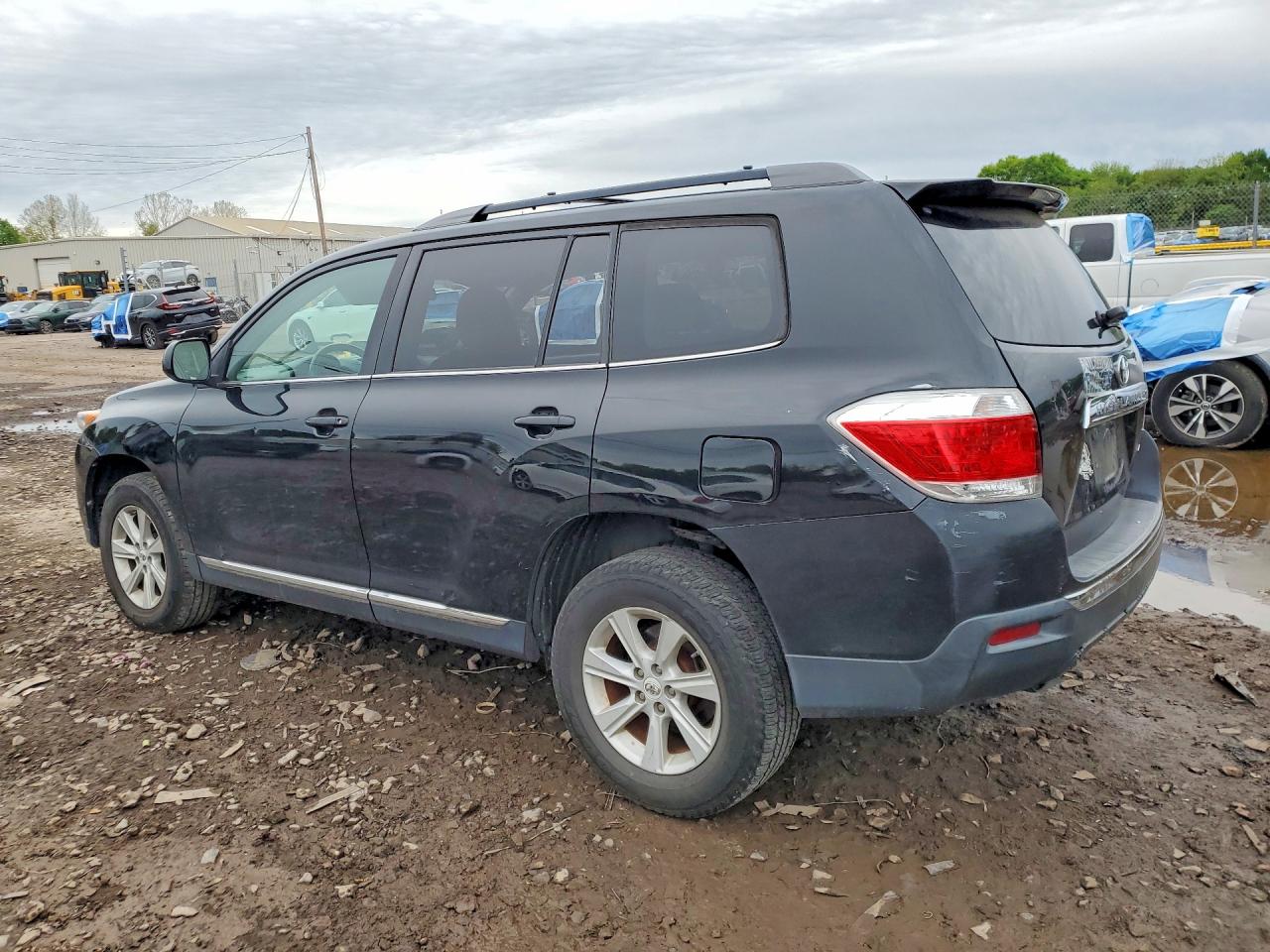 2012 Toyota Highlander Base Black vin: 5TDBK3EHXCS113202