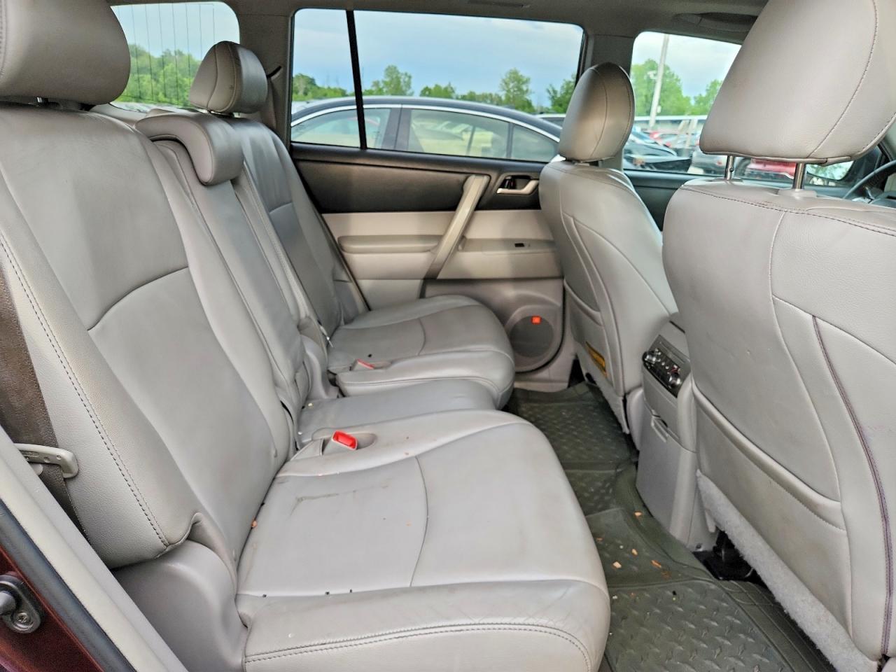 2012 Toyota Highlander Se Maroon vin: 5TDBK3EHXCS143011