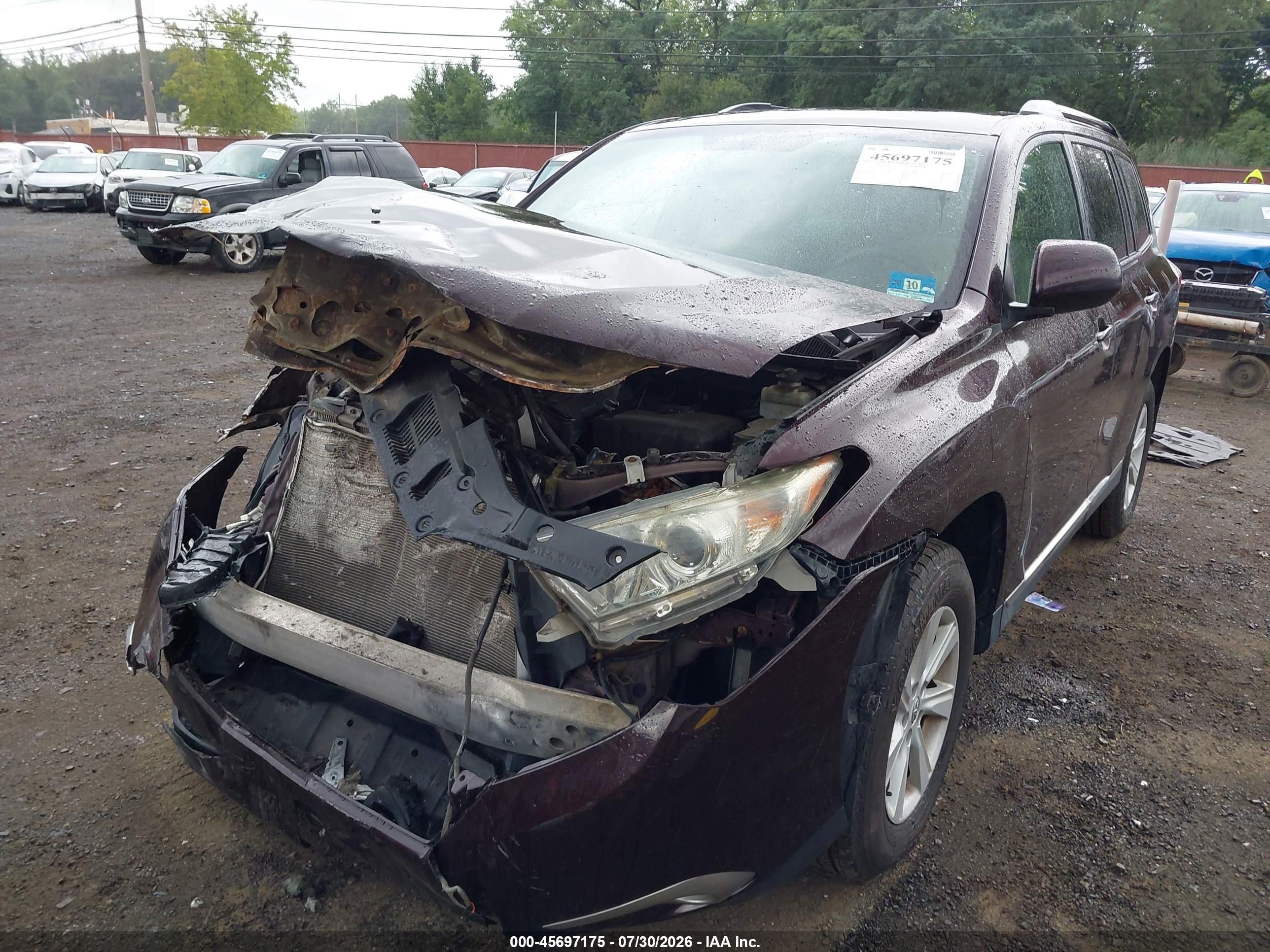 2013 Toyota Highlander Base Plus V6 Burgundy vin: 5TDBK3EHXDS184949