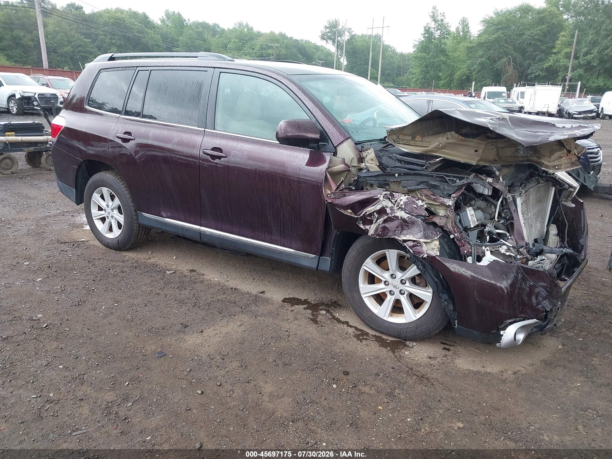 2013 Toyota Highlander Base Plus V6 Burgundy vin: 5TDBK3EHXDS184949