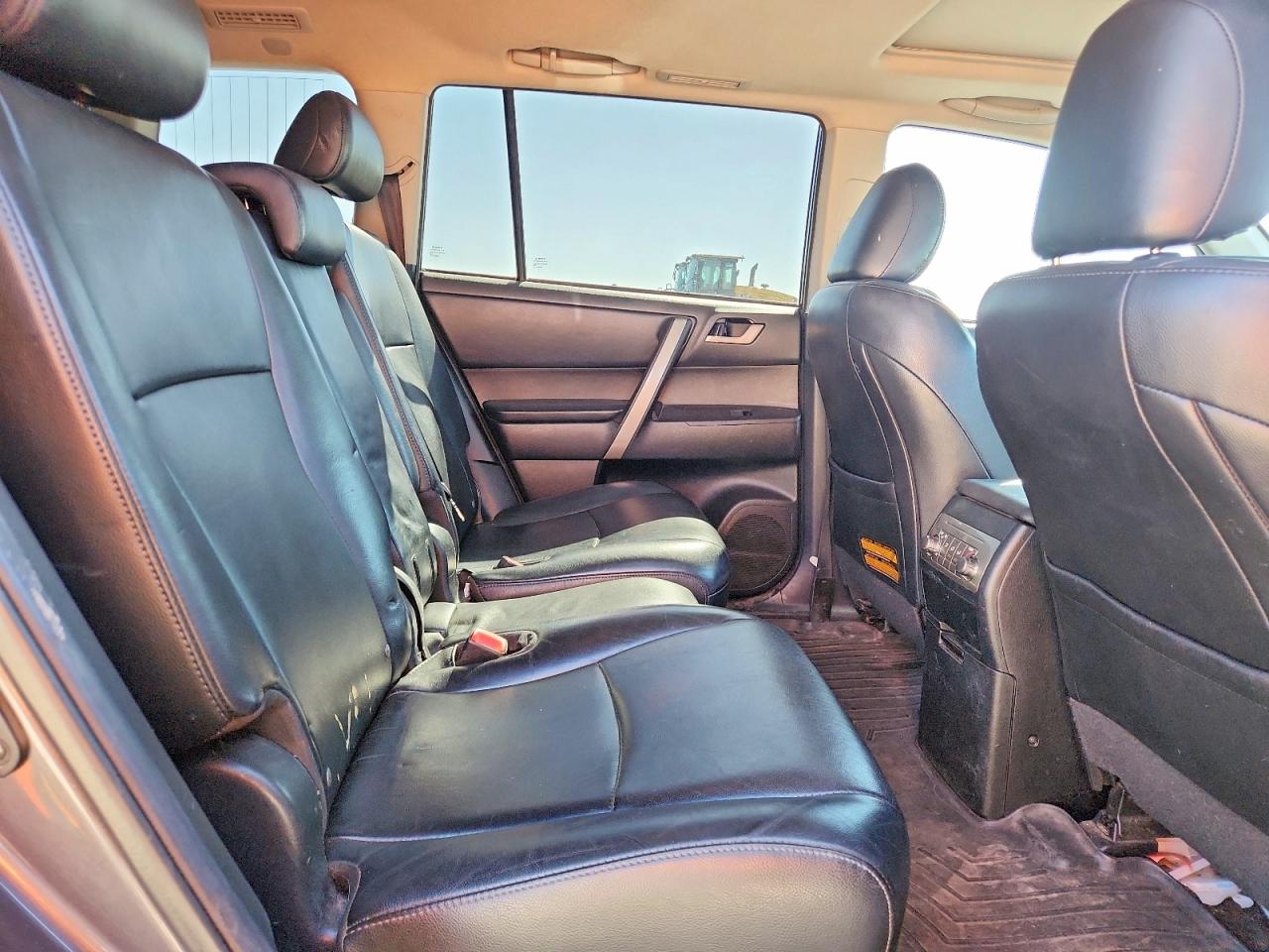2013 Toyota Highlander Se Gray vin: 5TDBK3EHXDS193084