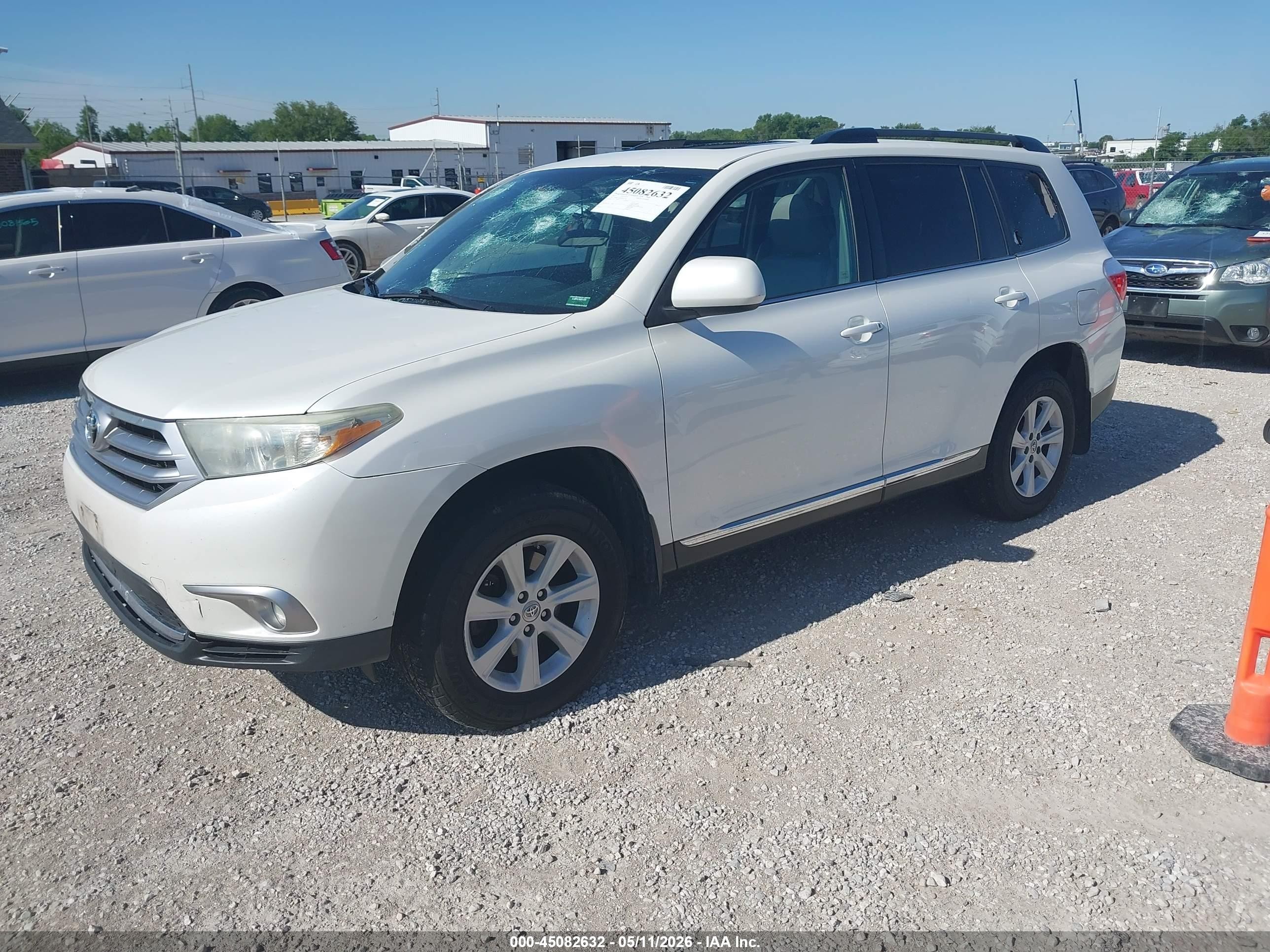 2013 Toyota Highlander Se V6 White vin: 5TDBK3EHXDS201183