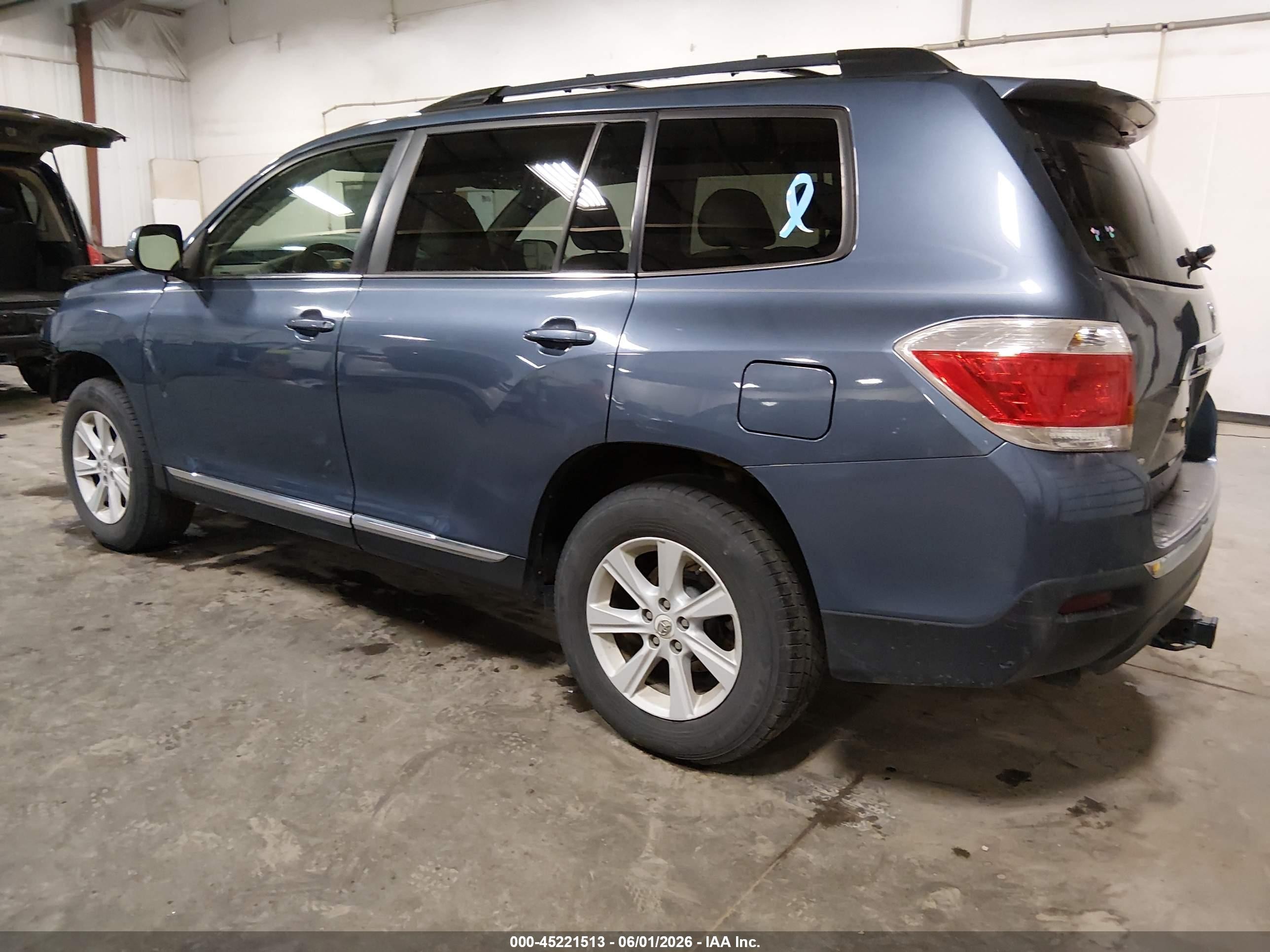 2013 Toyota Highlander Se V6 Blue vin: 5TDBK3EHXDS202771