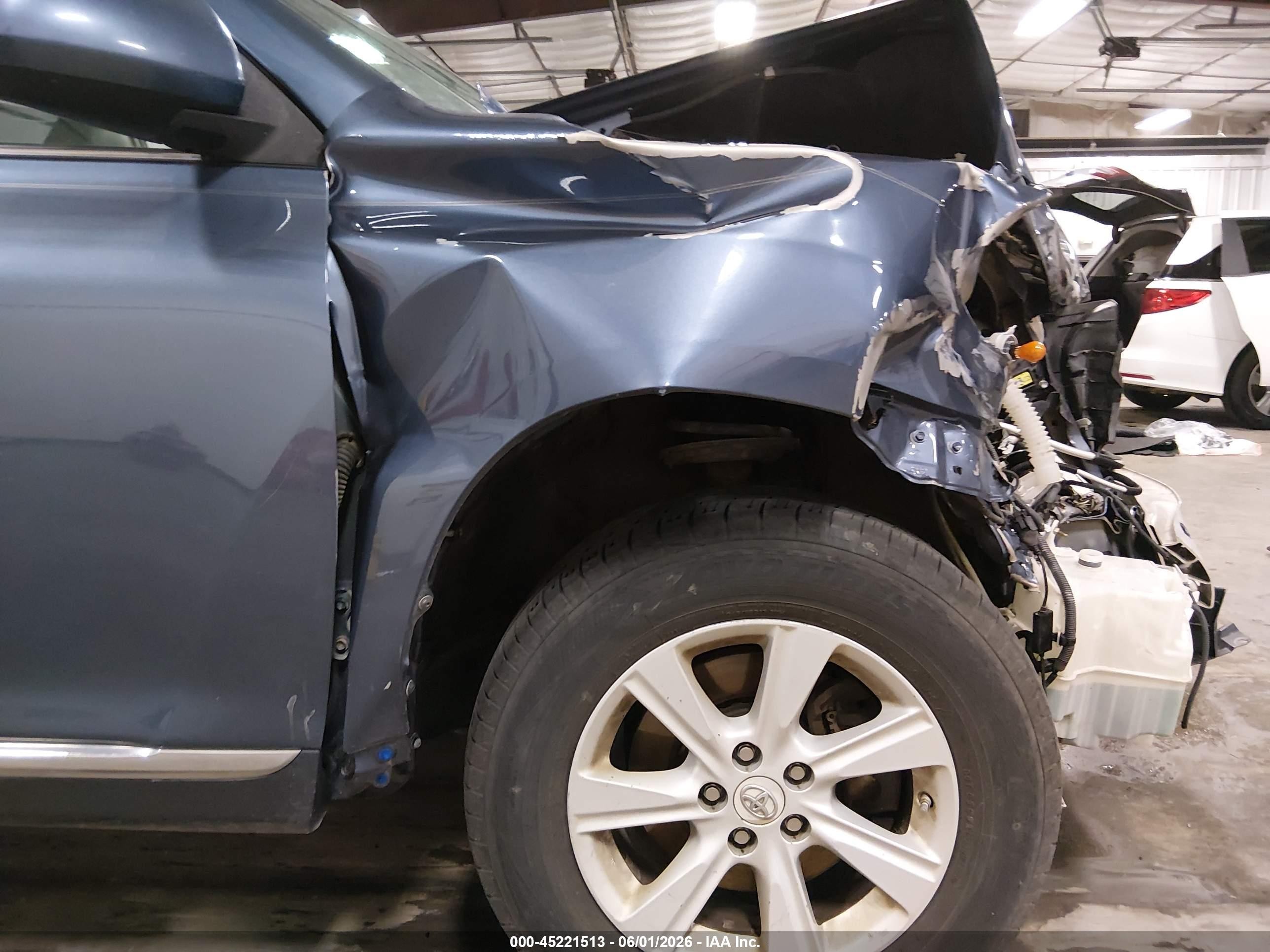 2013 Toyota Highlander Se V6 Blue vin: 5TDBK3EHXDS202771