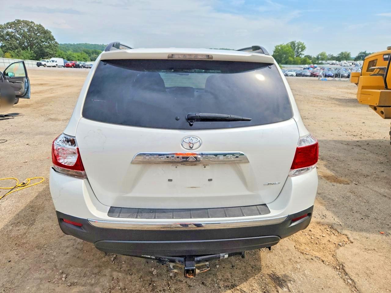 2013 Toyota Highlander Se White vin: 5TDBK3EHXDS207856
