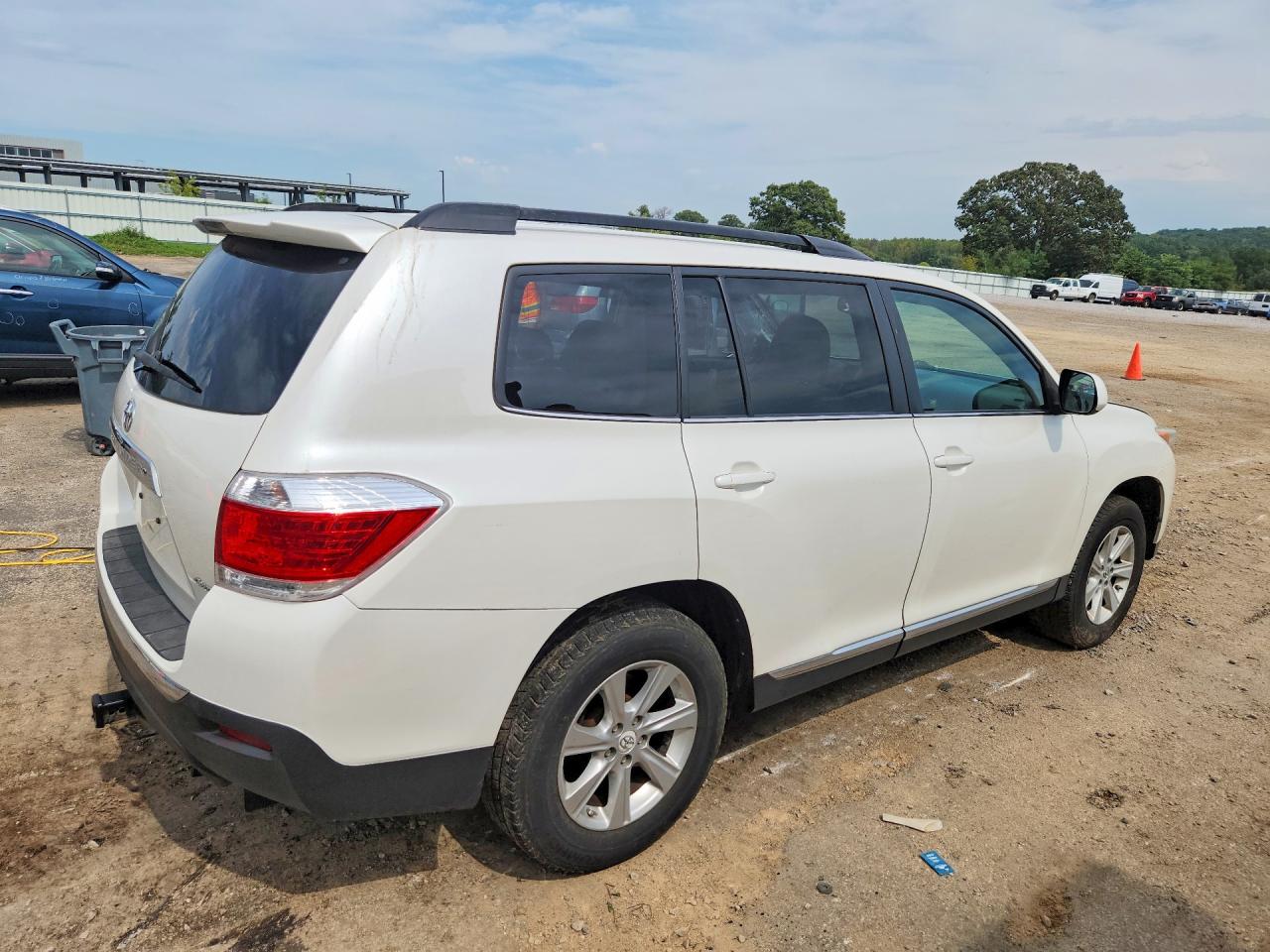 2013 Toyota Highlander Se White vin: 5TDBK3EHXDS207856