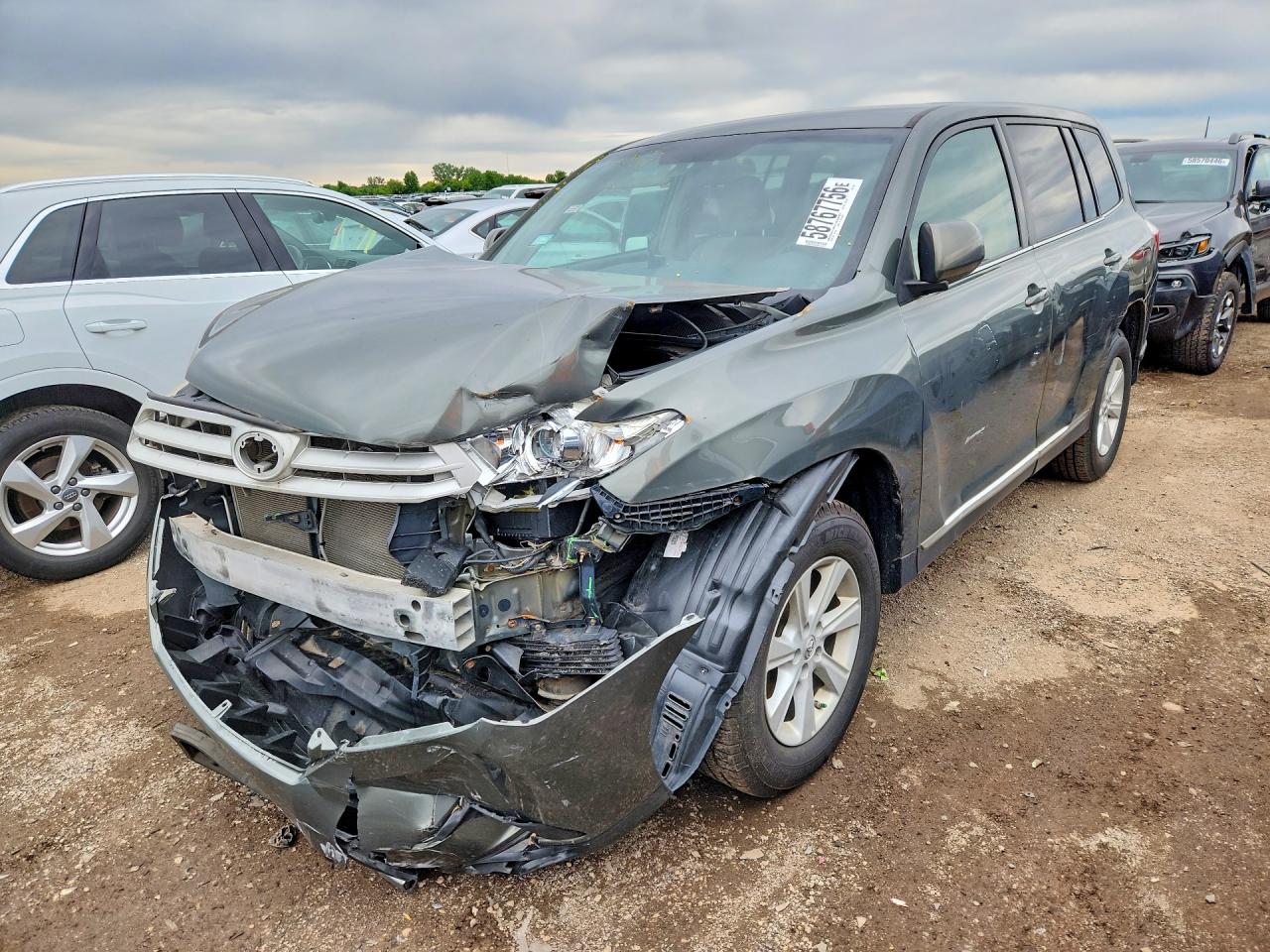 2013 Toyota Highlander Base Зеленый vin: 5TDBK3EHXDS216668