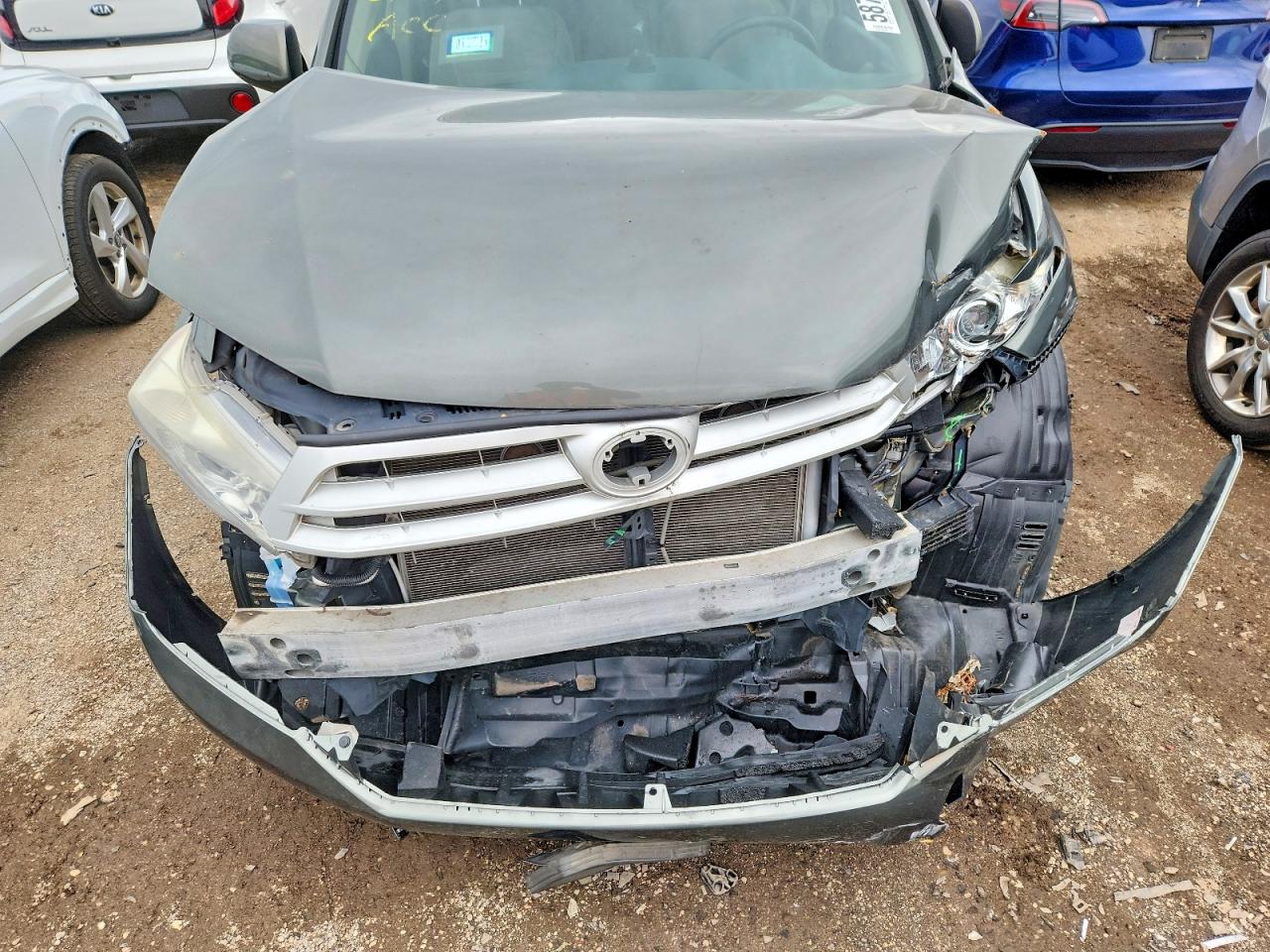 2013 Toyota Highlander Base Green vin: 5TDBK3EHXDS216668