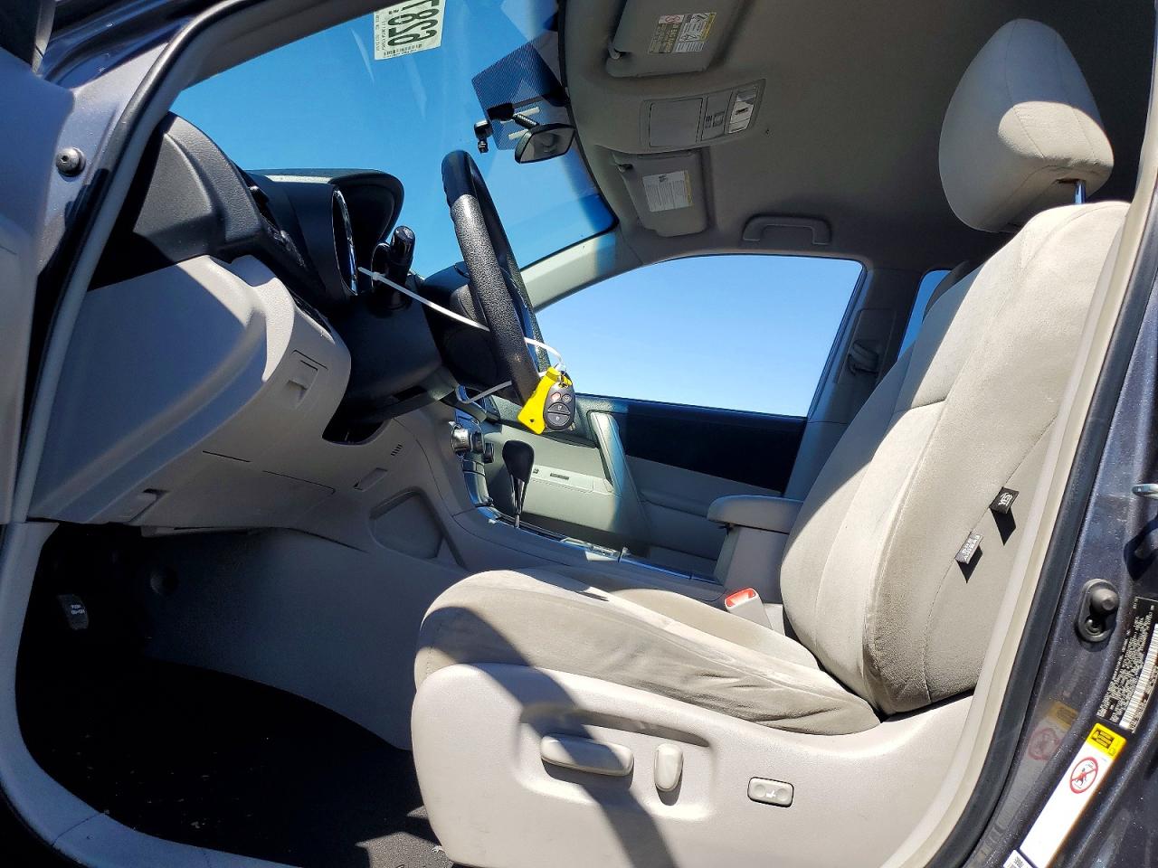 2013 Toyota Highlander Plus Gray vin: 5TDBK3EHXDS221451