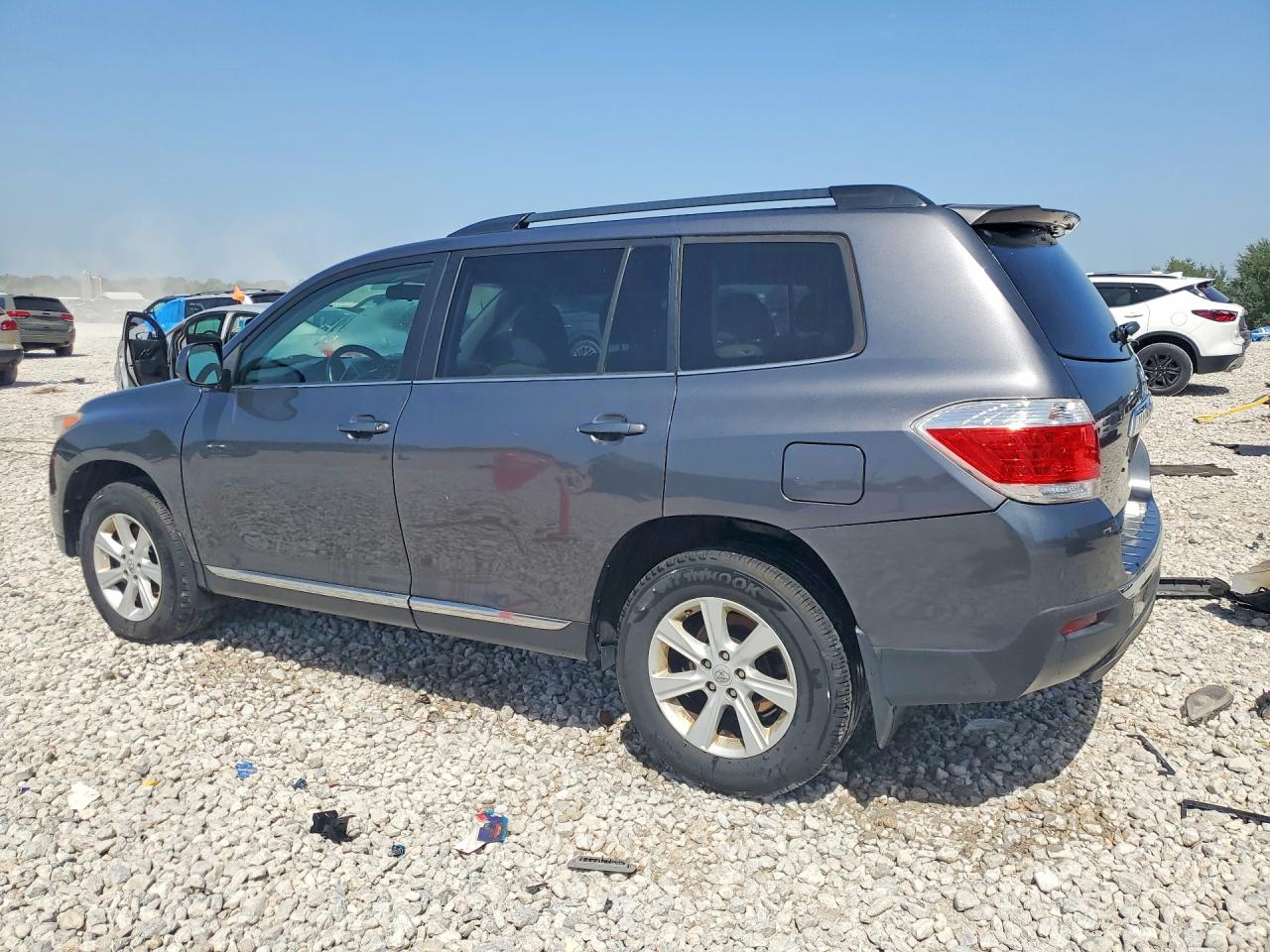 2013 Toyota Highlander Plus Gray vin: 5TDBK3EHXDS236077