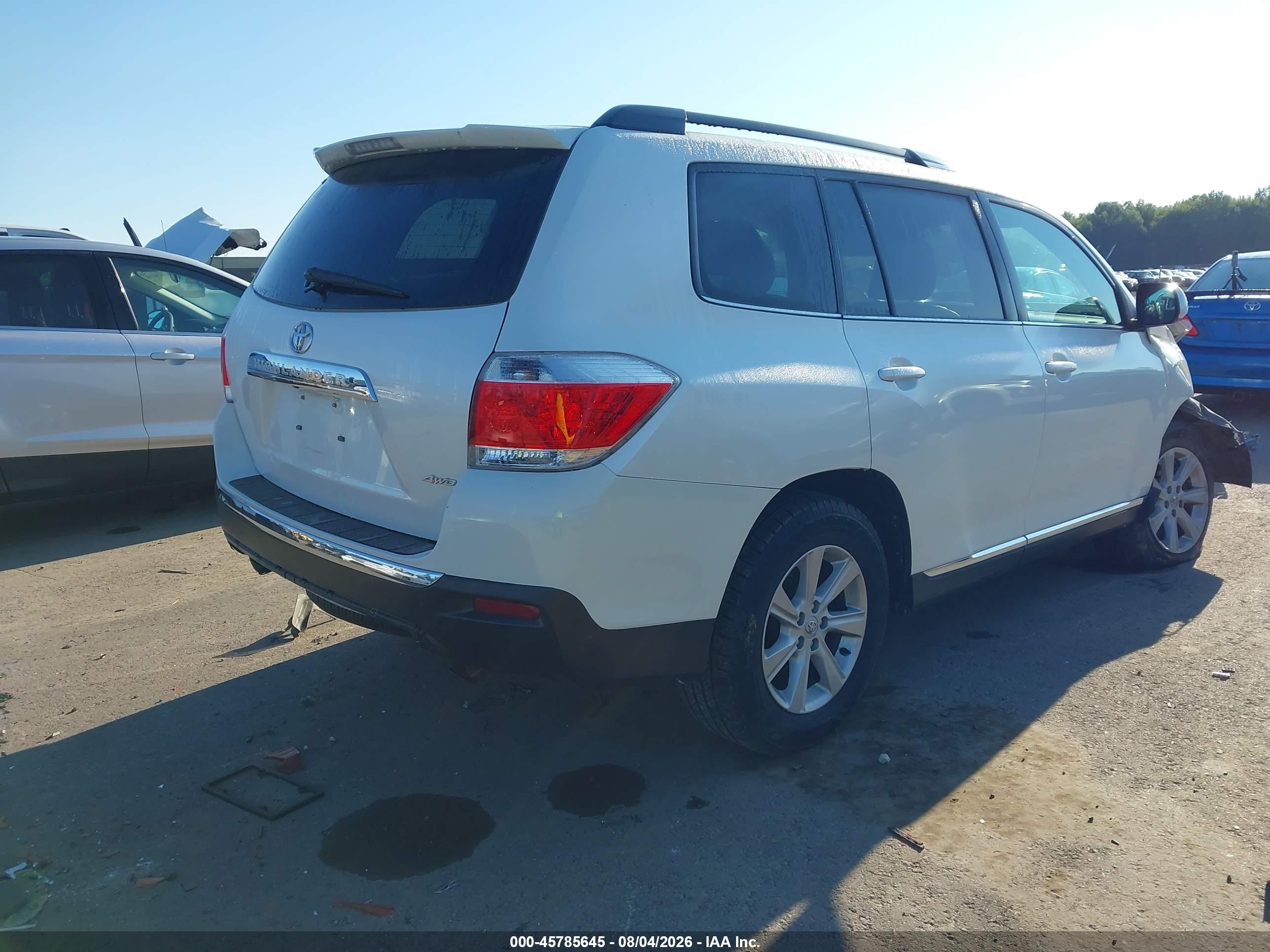 2013 Toyota Highlander Se V6 White vin: 5TDBK3EHXDS273100