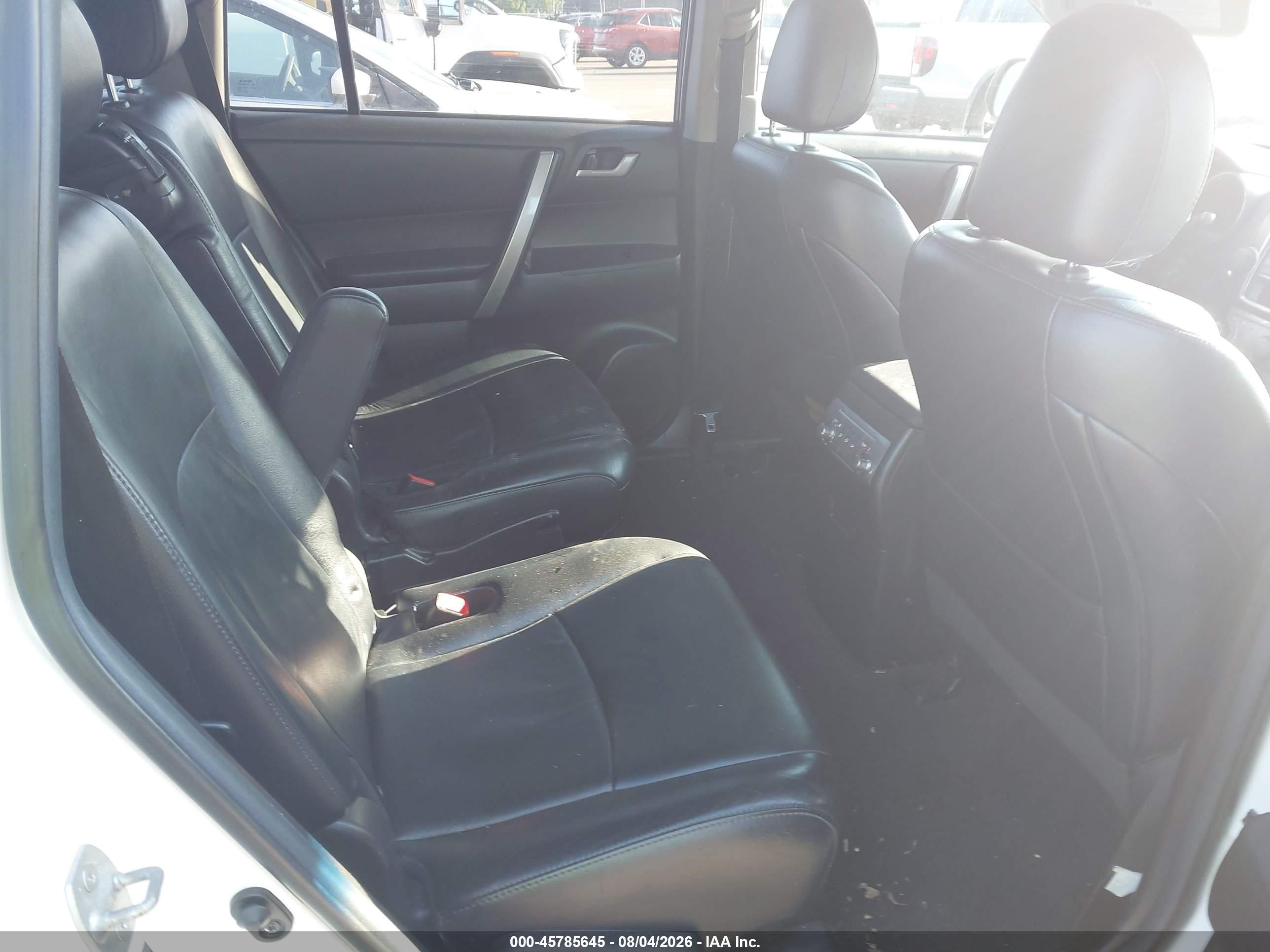2013 Toyota Highlander Se V6 White vin: 5TDBK3EHXDS273100