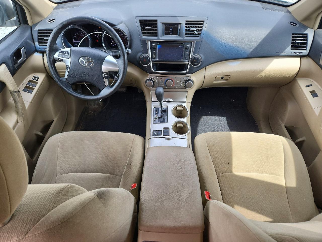 2013 Toyota Highlander Plus White vin: 5TDBK3EHXDS278345