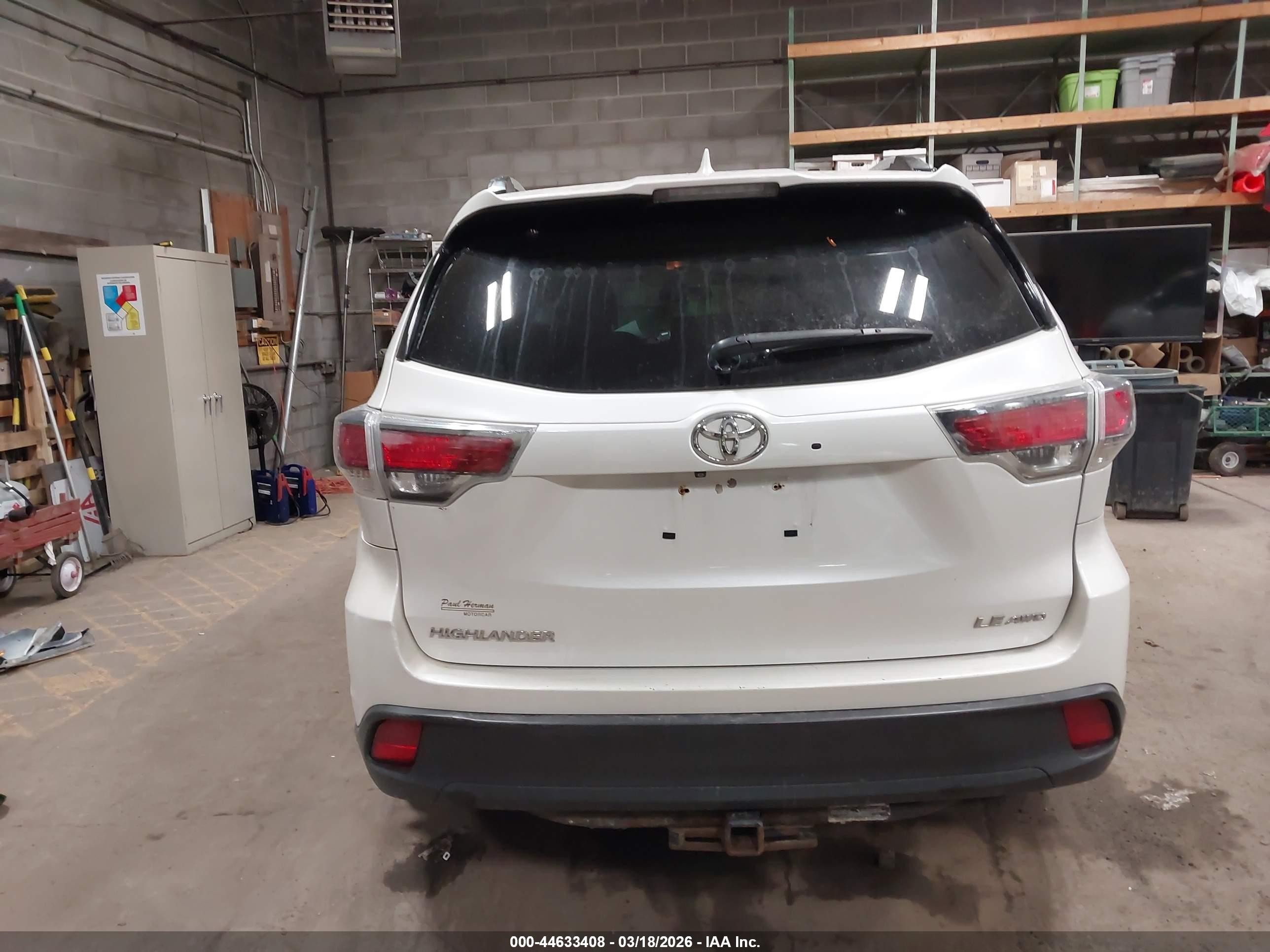 2014 Toyota Highlander Le Plus V6 White vin: 5TDBKRFH0ES004641