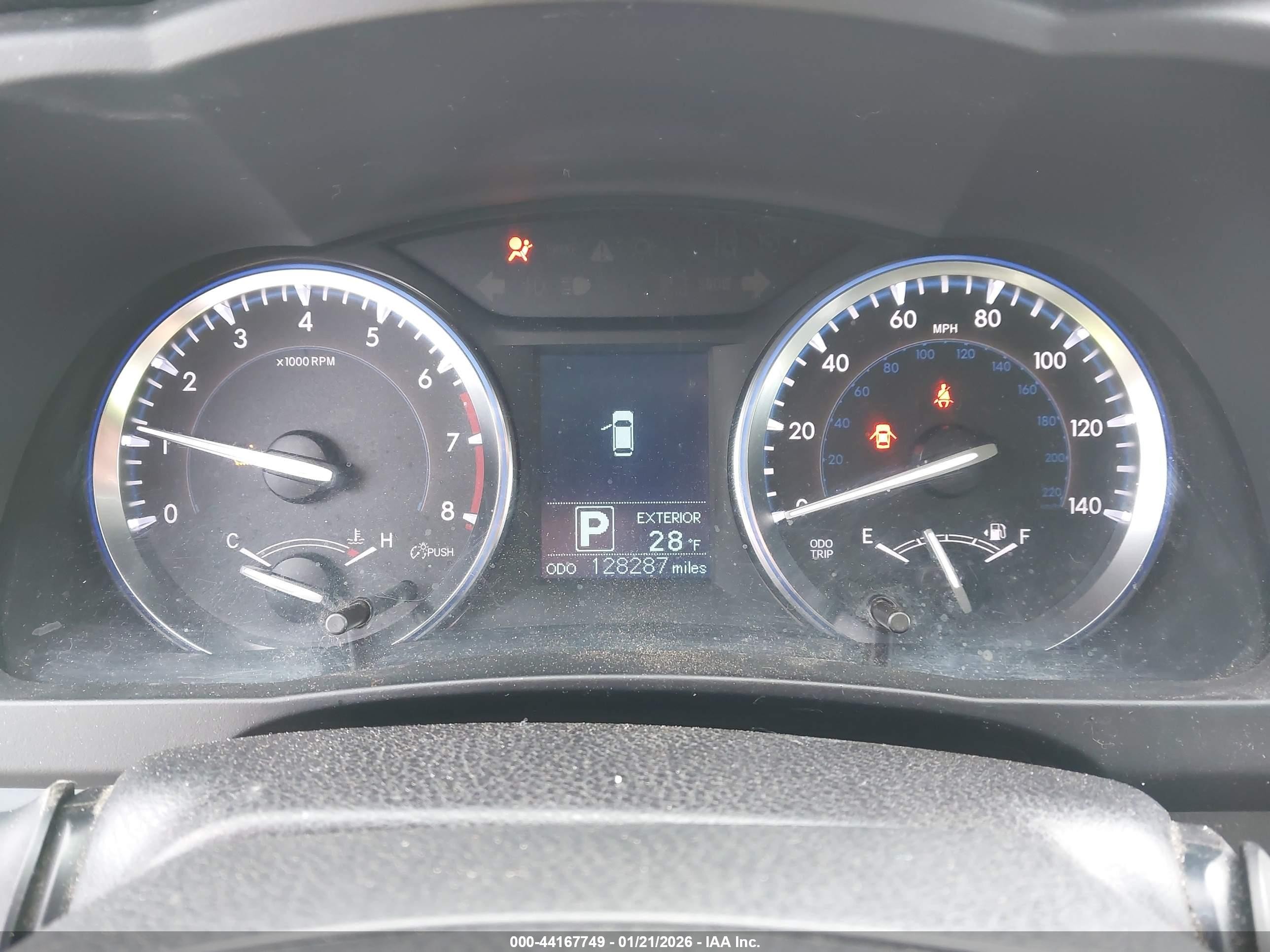 2015 Toyota Highlander Le Plus V6 Белый vin: 5TDBKRFH0FS129561