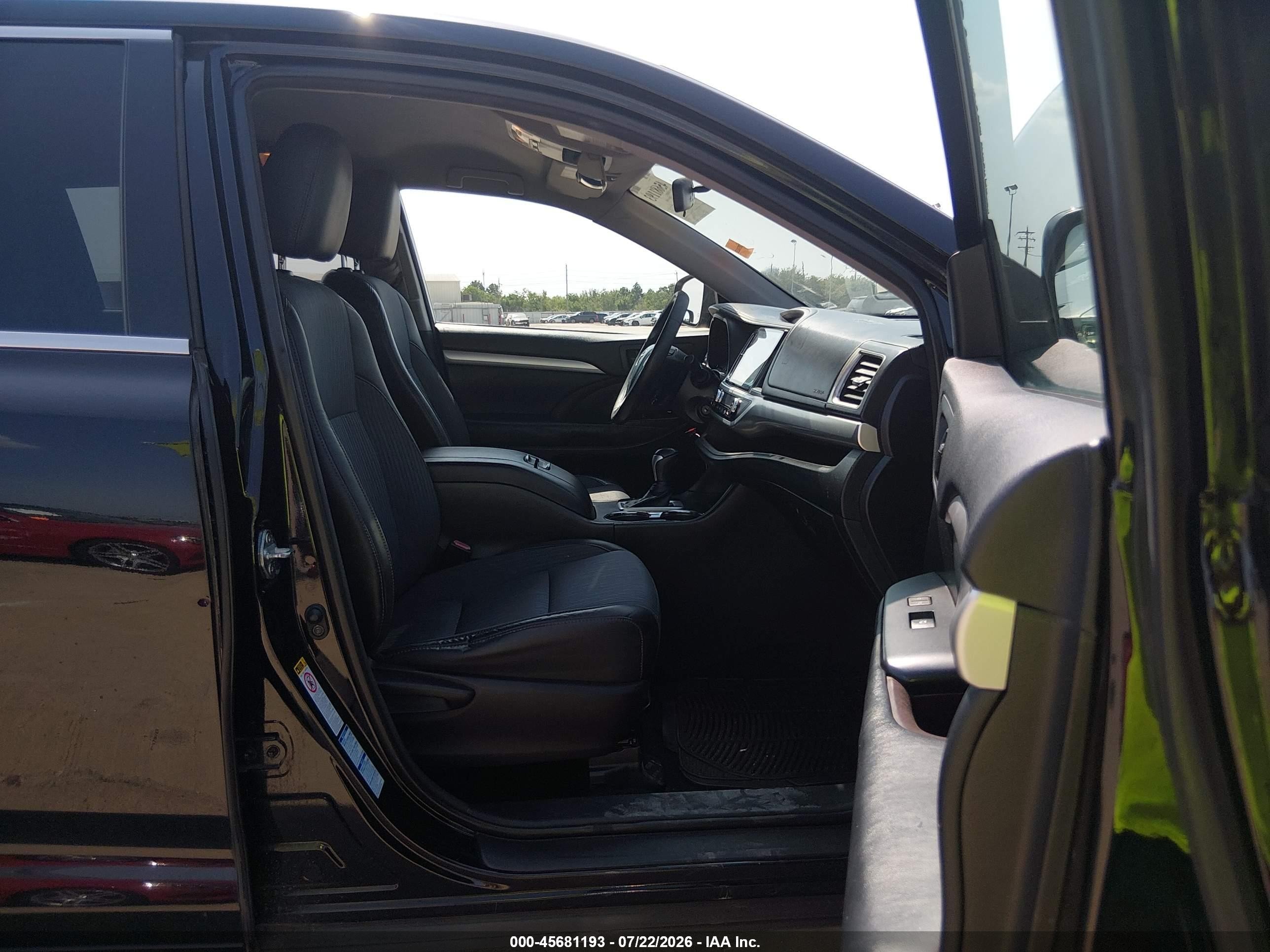 2015 Toyota Highlander Le Plus V6 Black vin: 5TDBKRFH0FS143329