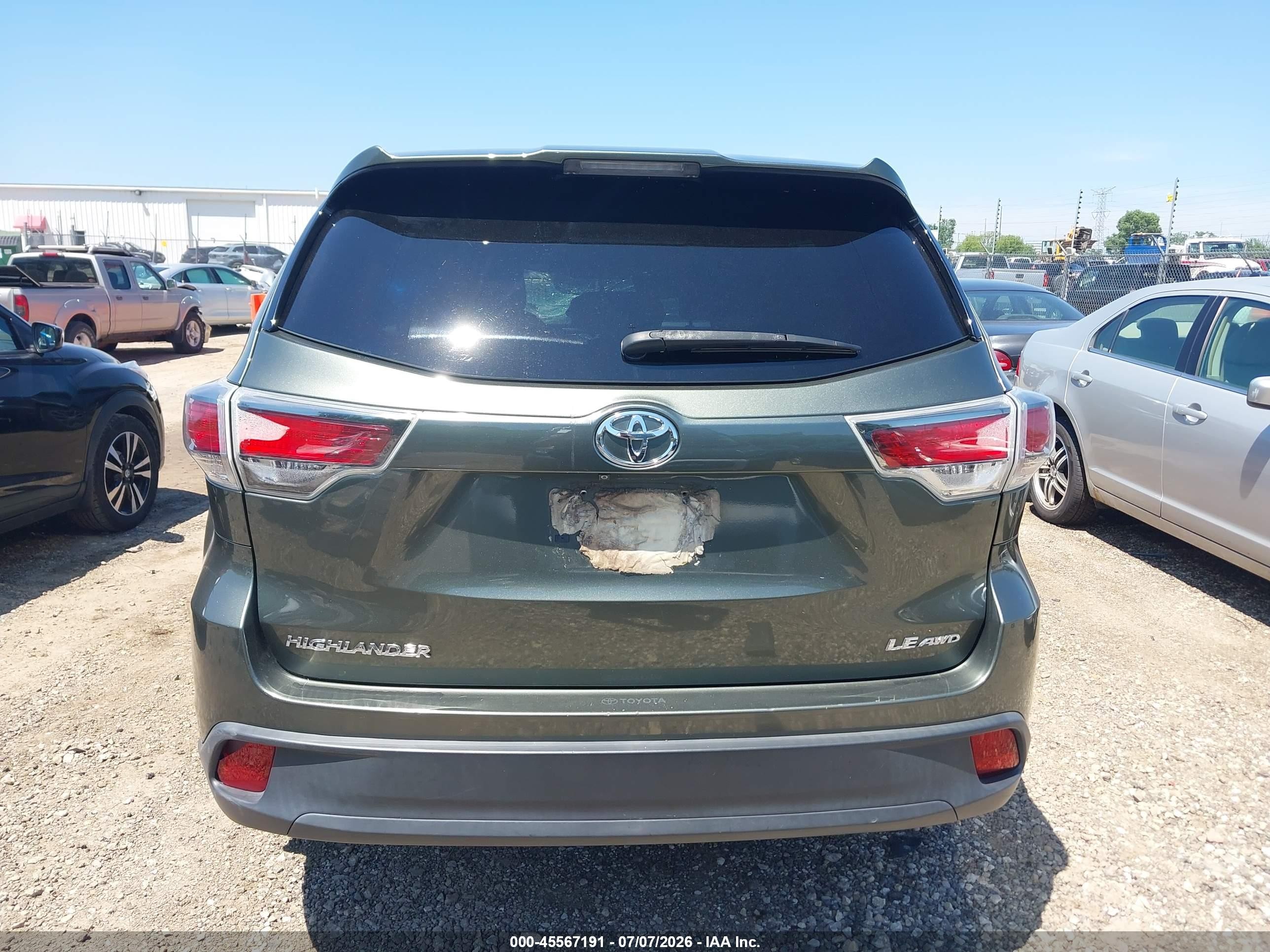2015 Toyota Highlander Le V6 Green vin: 5TDBKRFH0FS158218