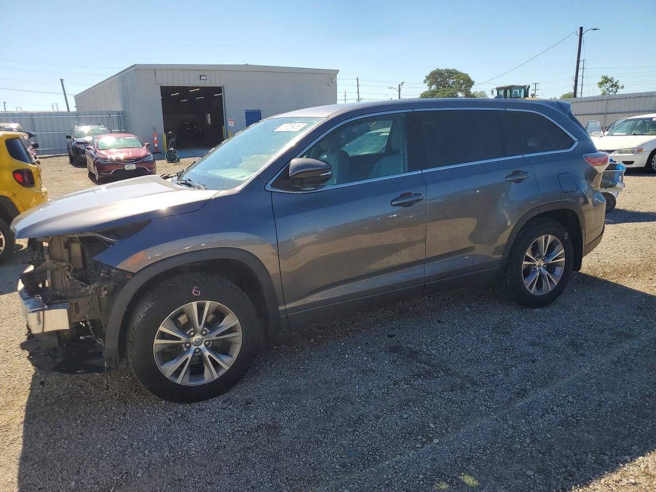 2015 Toyota Highlander Le Plus Gray vin: 5TDBKRFH1FS073890