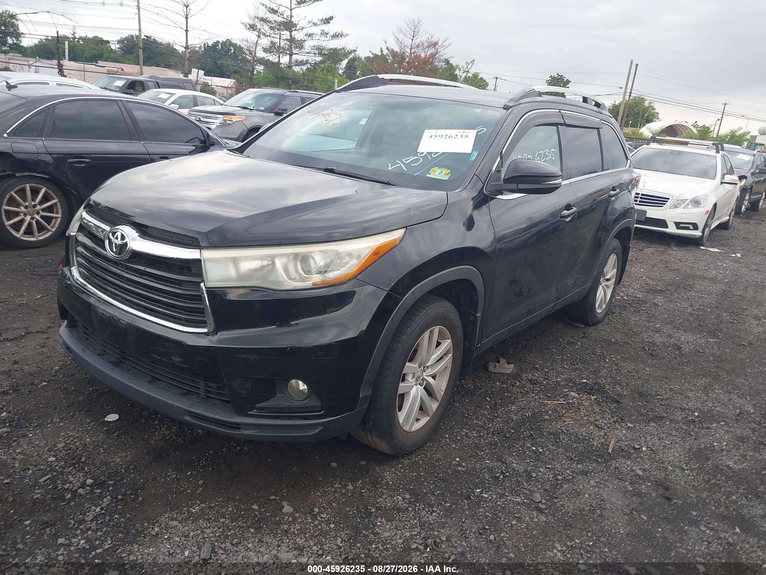 2015 Toyota Highlander Le V6 Черный vin: 5TDBKRFH1FS163363