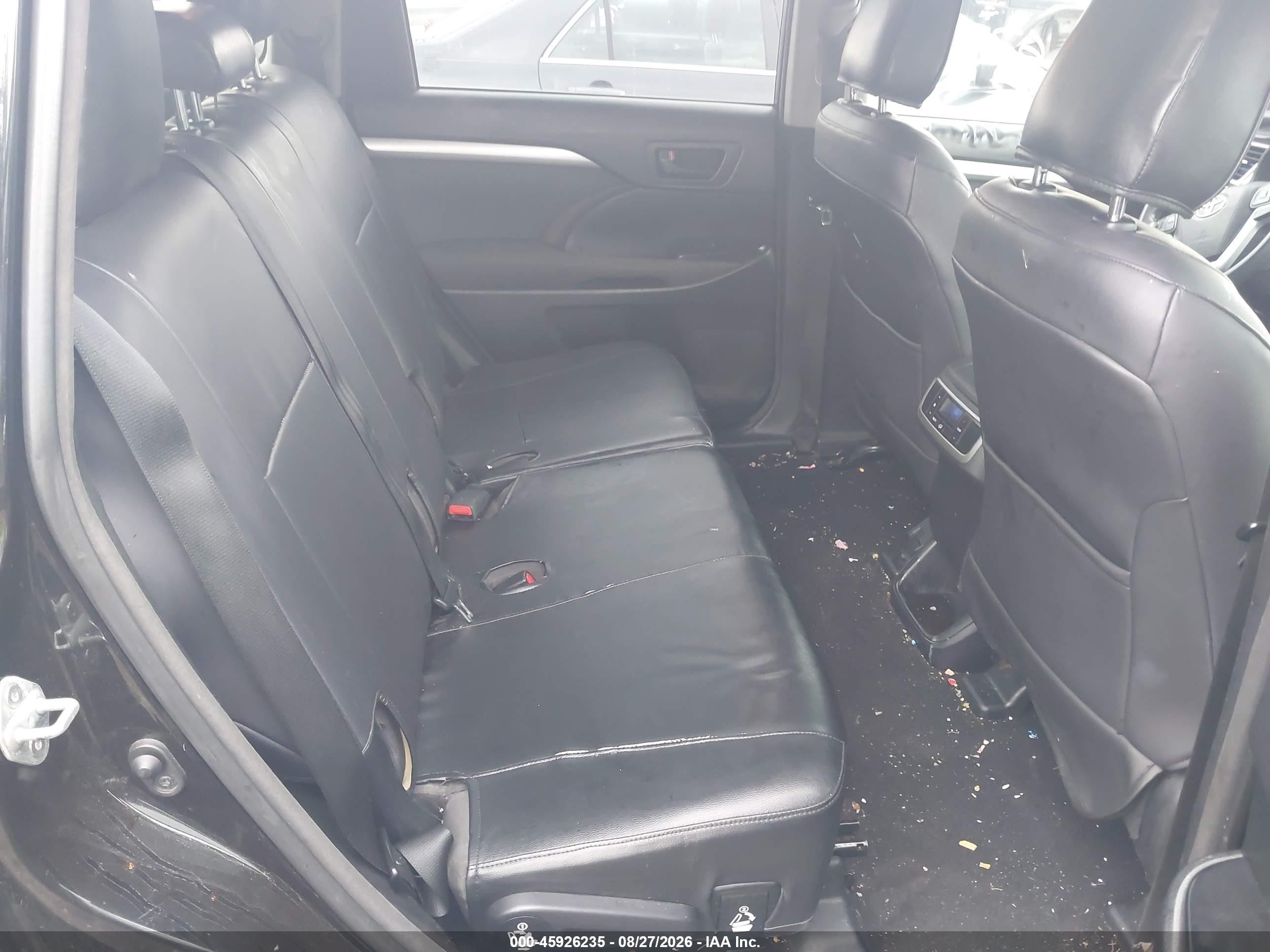 2015 Toyota Highlander Le V6 Черный vin: 5TDBKRFH1FS163363