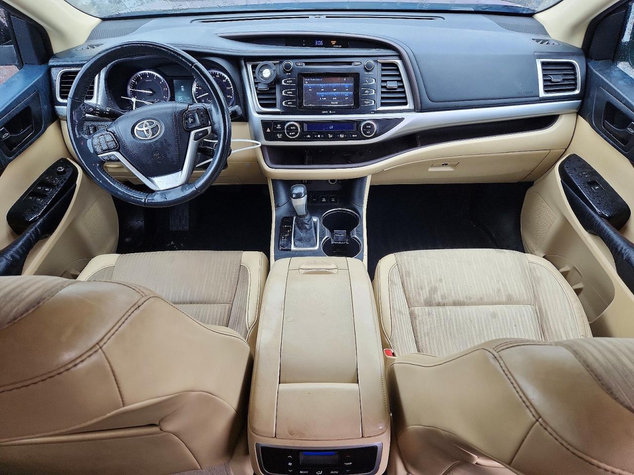 2015 Toyota Highlander Le Plus Burgundy vin: 5TDBKRFH1FS181135