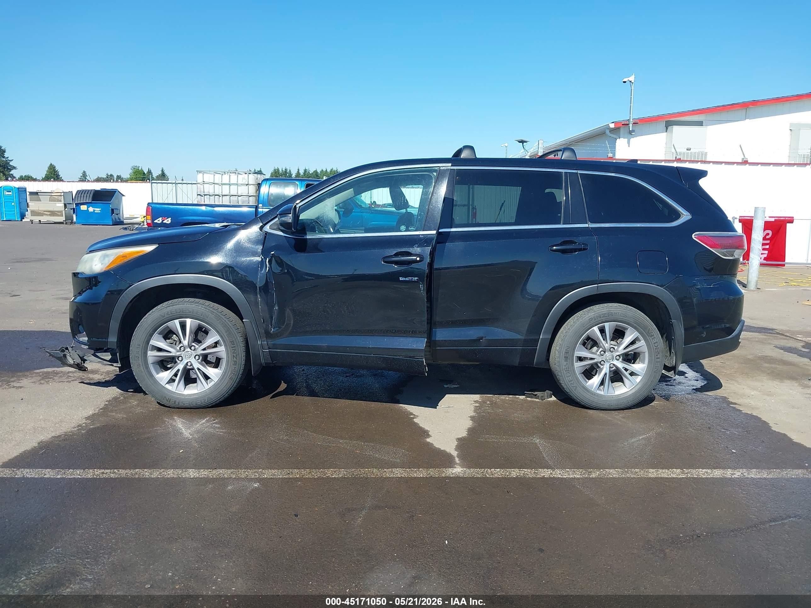 2015 Toyota Highlander Le Plus V6 Black vin: 5TDBKRFH1FS193348