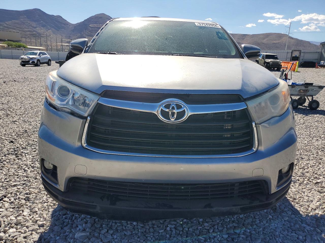 2015 Toyota Highlander Le Plus Silver vin: 5TDBKRFH1FS200427