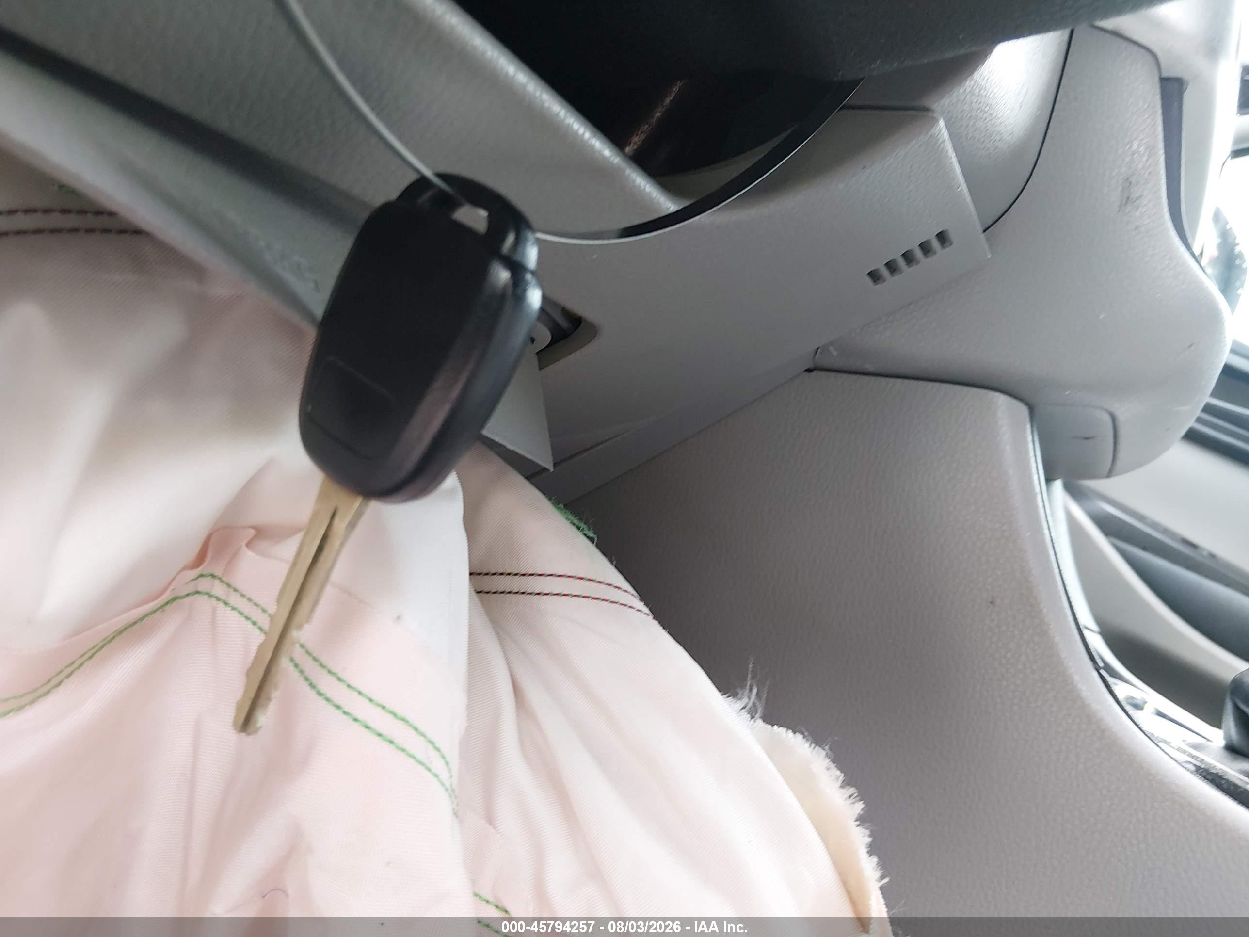 2015 Toyota Highlander Le V6 Черный vin: 5TDBKRFH2FS087135