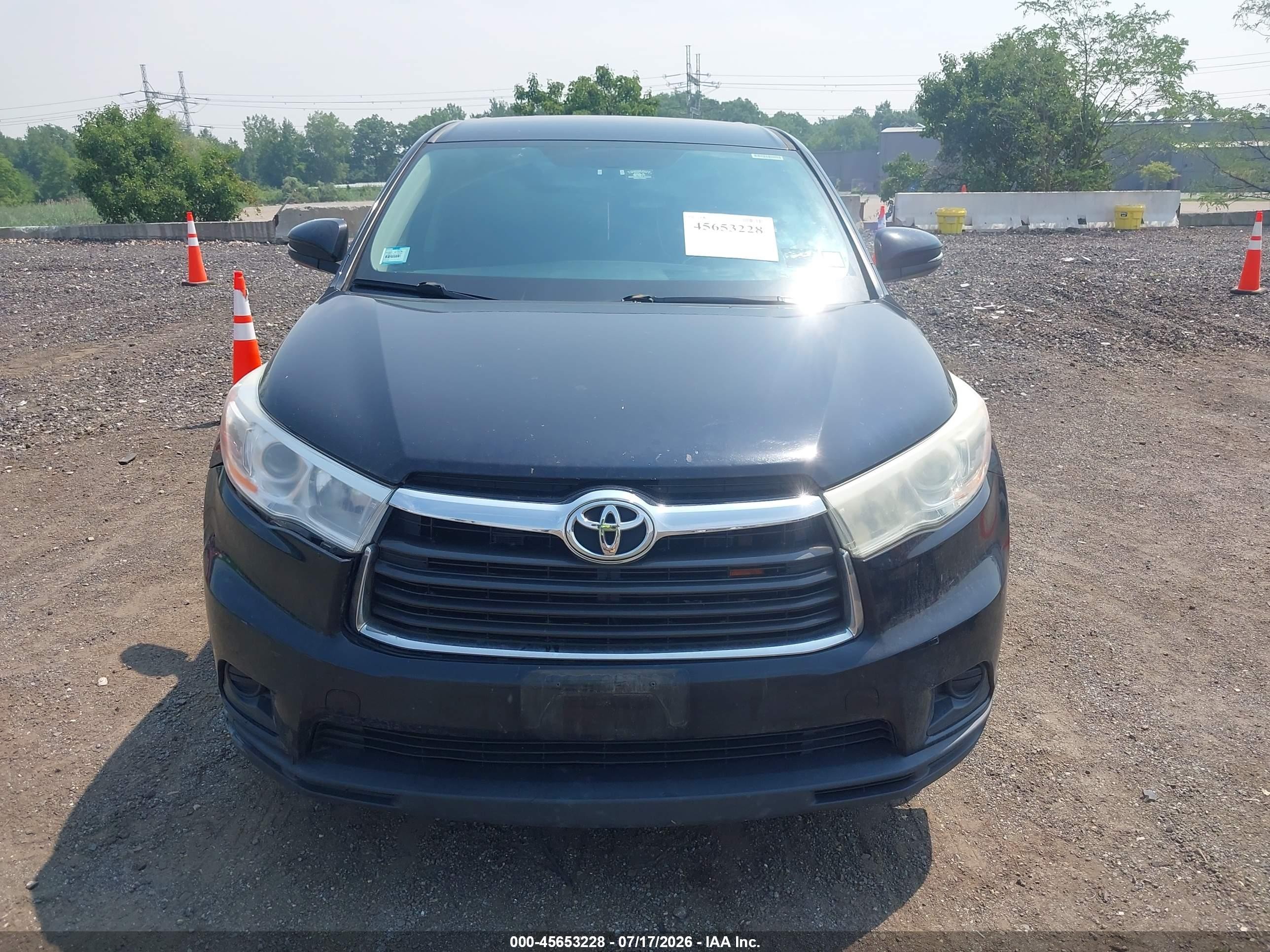 2015 Toyota Highlander Le V6 Black vin: 5TDBKRFH2FS152646