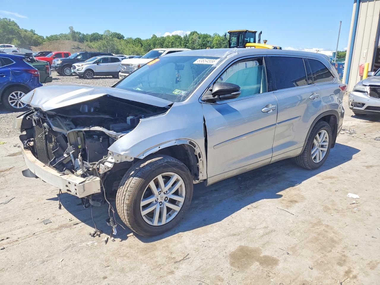 2015 Toyota Highlander Le Silver vin: 5TDBKRFH2FS162612